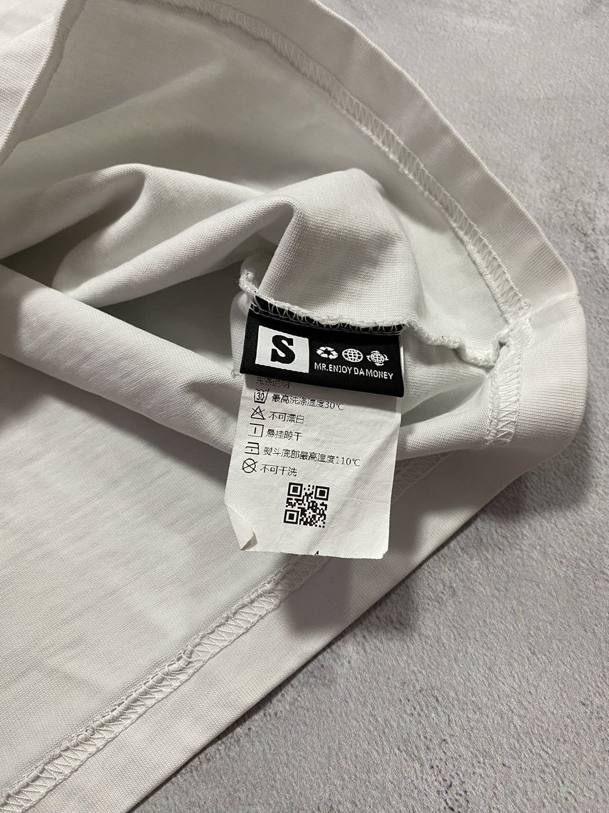 Japanese Brand ☄️ MR.ENJOY DA MONEY (M.E.D.M) MEDM Logo Fire Tee Size US M / EU 48-50 / 2 - 5 Thumbnail