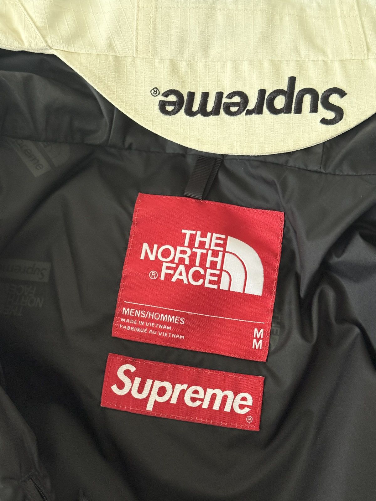 Supreme × The North Face Supreme The North Face Expedition (FW18) Jacket Red Medium Size US M / EU 48-50 / 2 - 8 Thumbnail