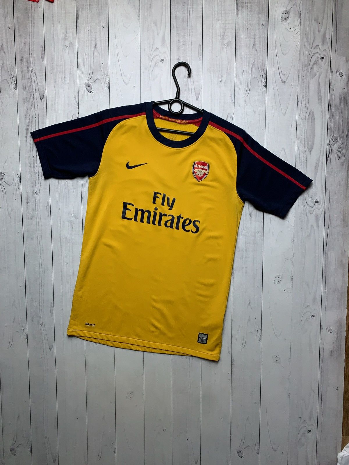 Vintage Vintage Nike Arsenal soccer jersey yellow size XS logo Size US XS / EU 42 / 0 - 1 Thumbnail
