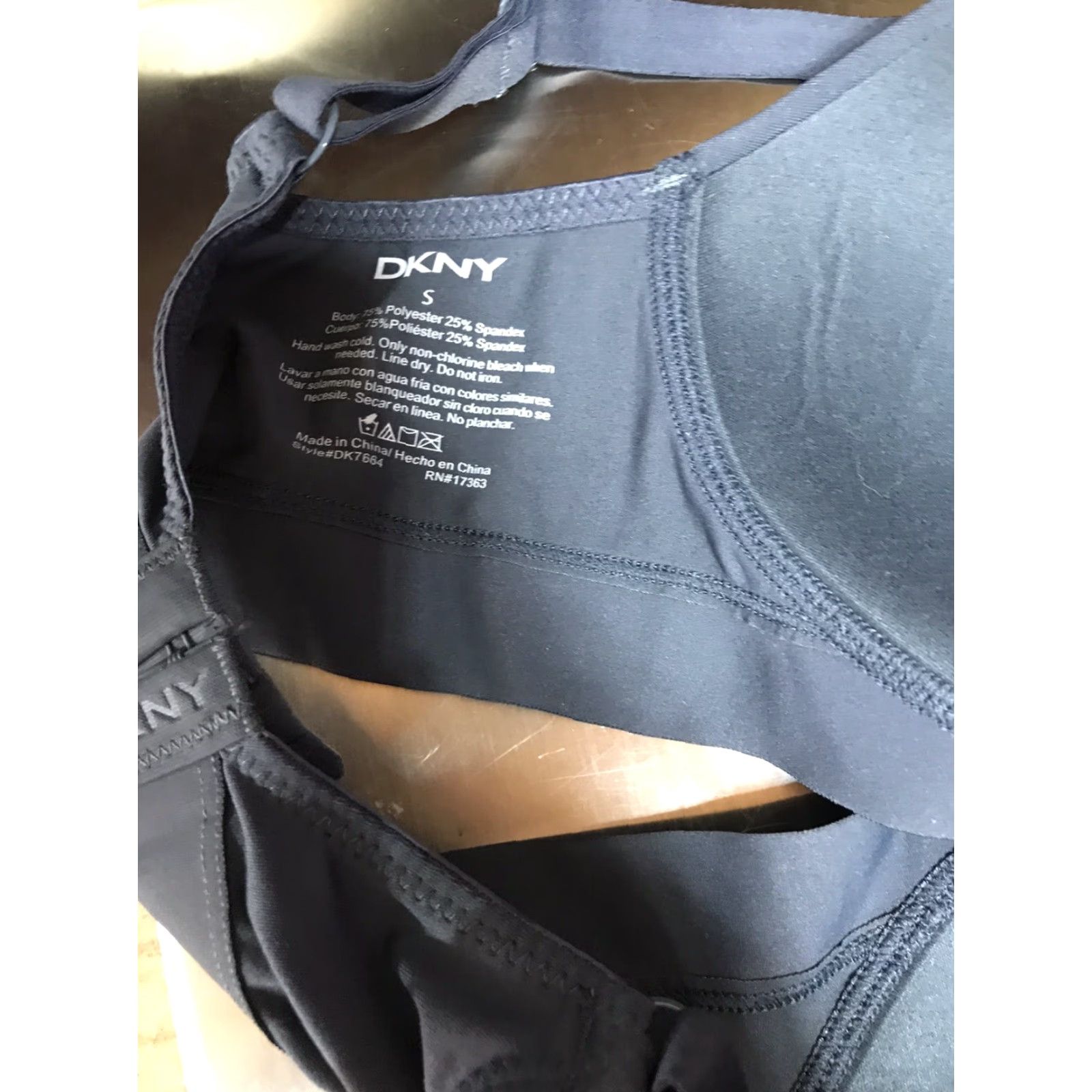 DKNY VINTAGE DKNY Women's T-Shirt Bra Wireless Padded Lightly Lined Size Small Gray Seamless Size ONE SIZE - 3 Thumbnail
