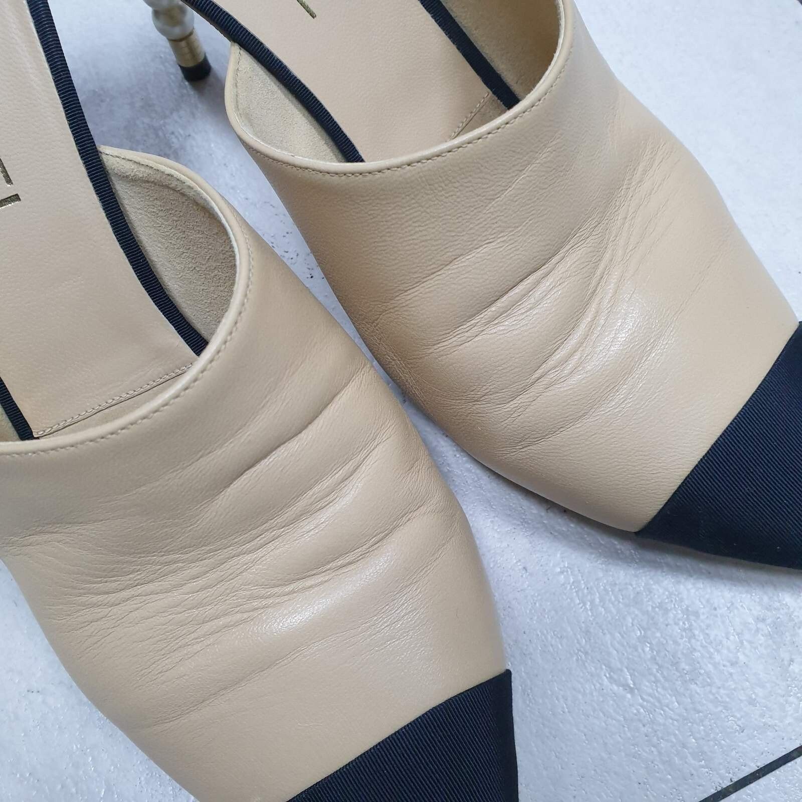 Chanel Chanel 2020 Interlocking CC Logo Mules Sz.40 Size US 9 / IT 39 - 7 Thumbnail