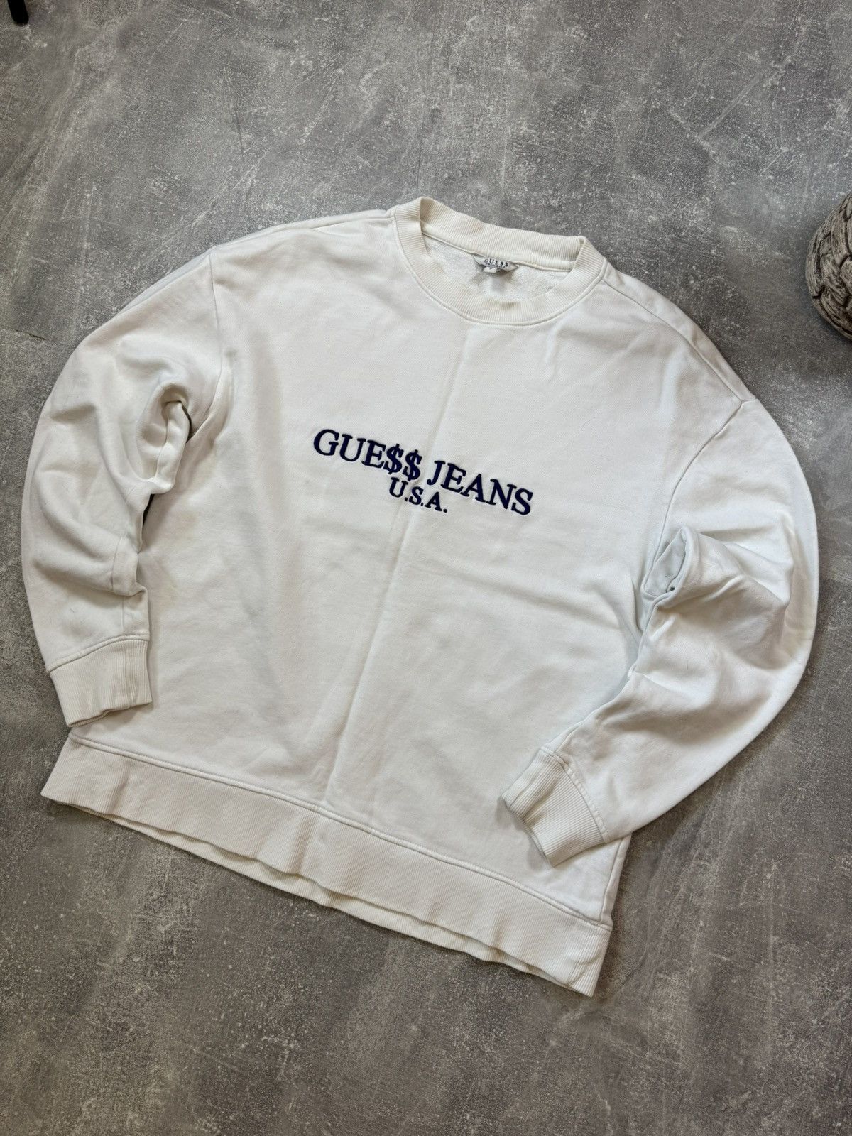 Vintage Vintage Guess USA Washed Jeans Big Logo Sweatshirt Size US S / EU 44-46 / 1 - 1 Thumbnail