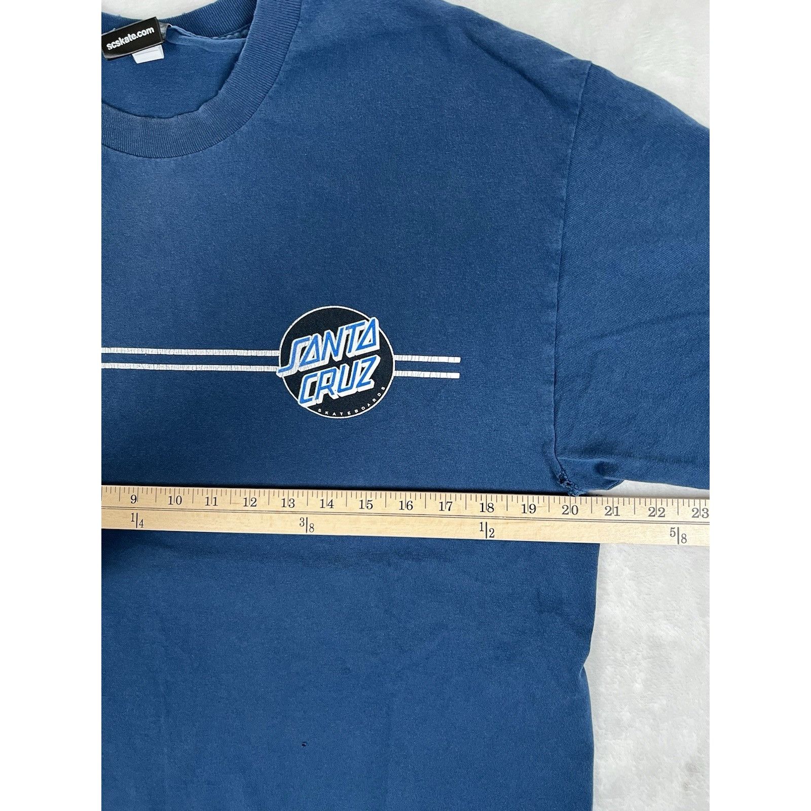 Santa Cruz Skateboards Vintage Santa Cruz Skateboard T-Shirt Size Large Blue OG Lo Size US L / EU 52-54 / 3 - 10 Thumbnail