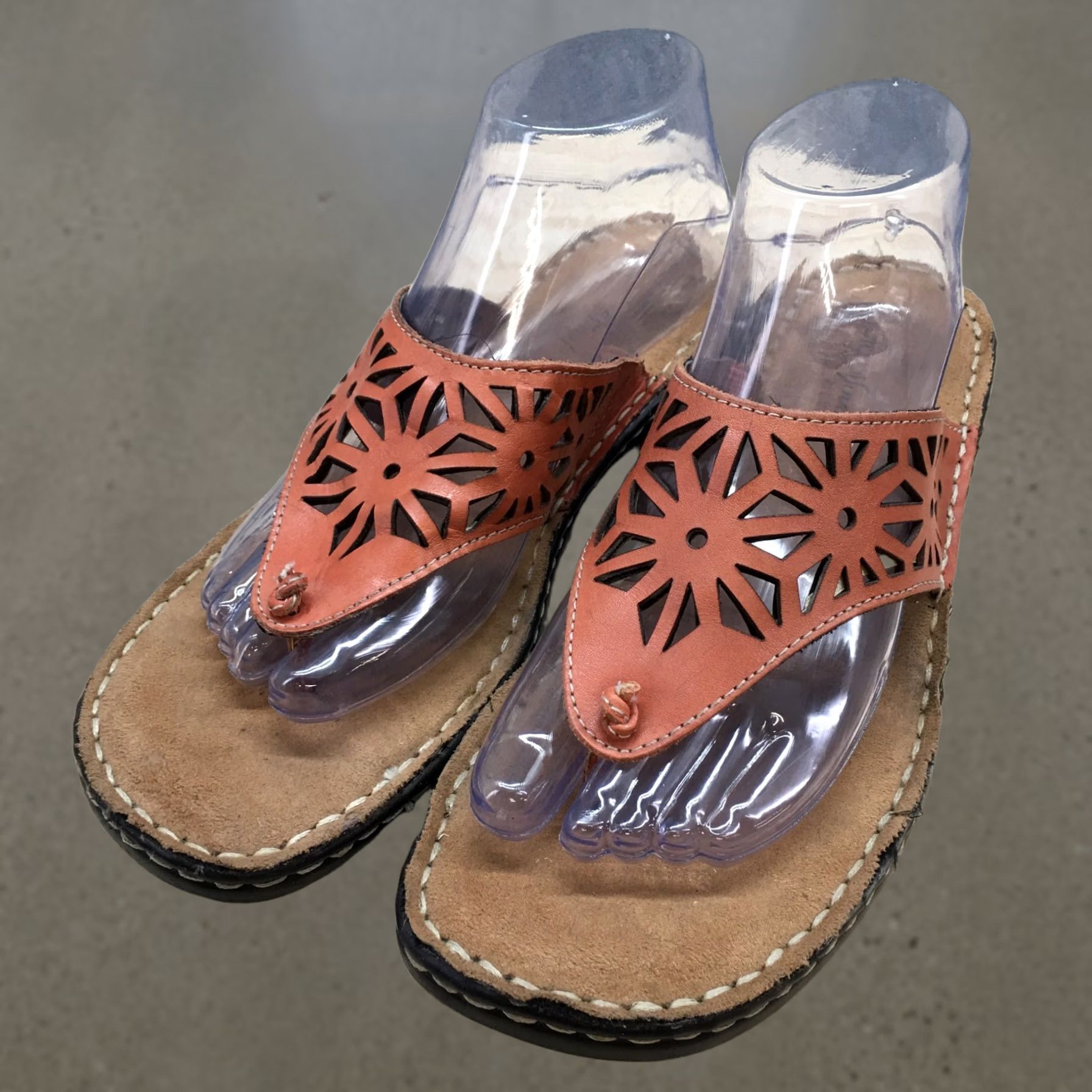 Naturalizer Natural Soul Naturalizer Sandal Womens 9.5M Orange Calista Thong Leather Shoes Size US 10 / IT 40 - 1 Thumbnail