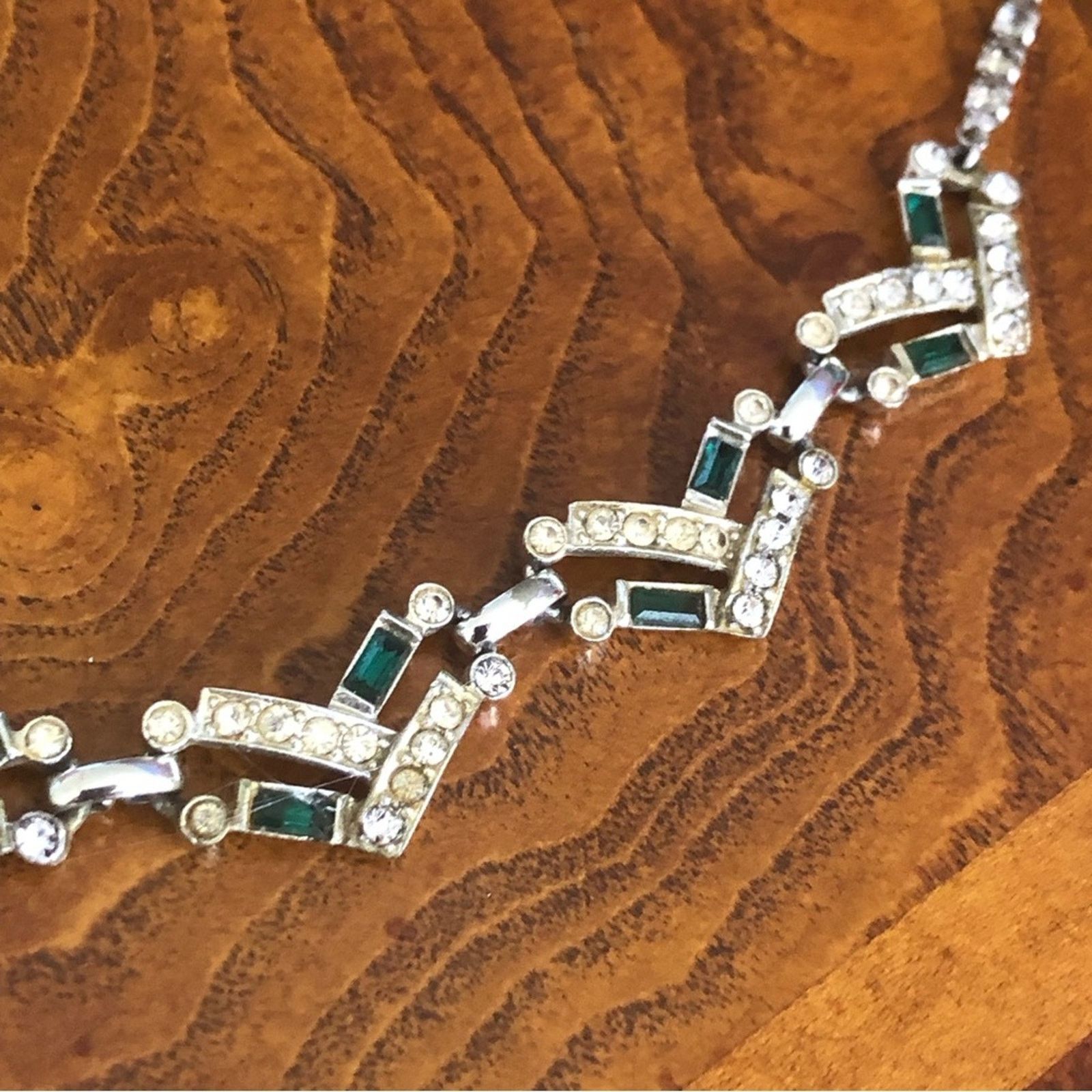 Vintage Vintage mid century emerald baguette rhinestone necklace Size ONE SIZE - 9 Thumbnail
