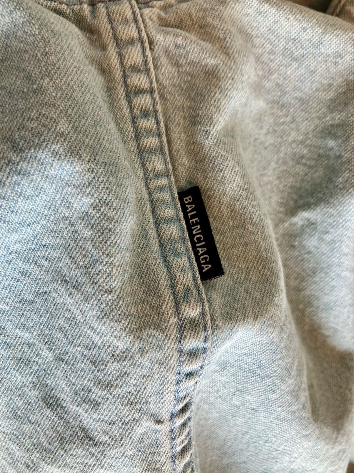 Balenciaga Balenciaga Oversized Denim Shirt, Washed Look Size US M / EU 48-50 / 2 - 7 Thumbnail