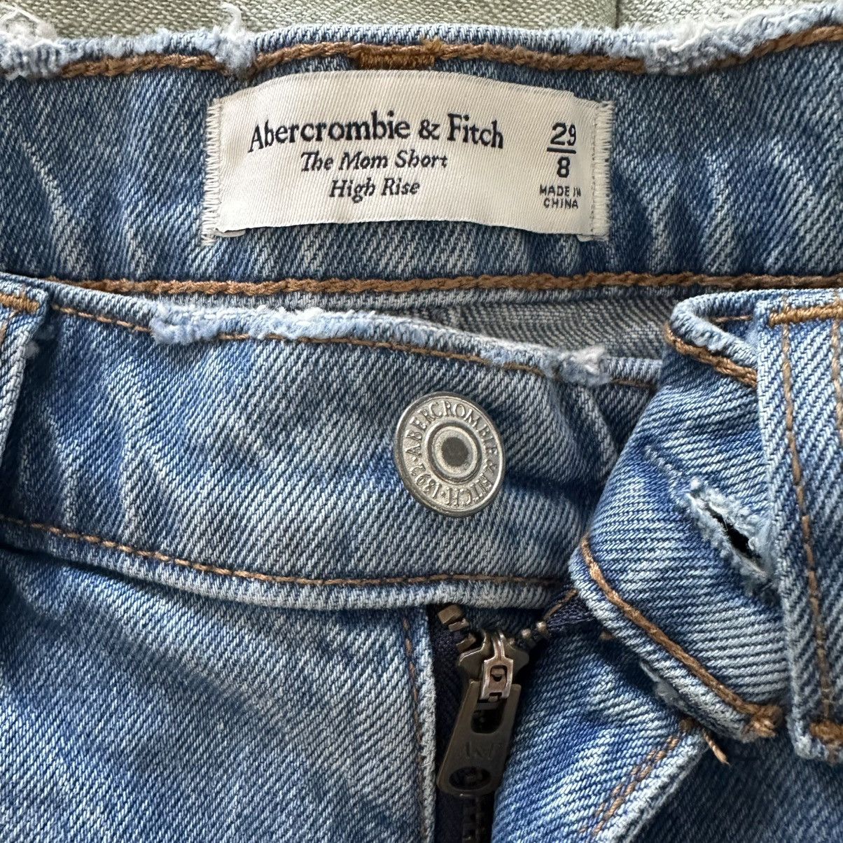 Abercrombie & Fitch Abercrombie & Fitch Distressed Mom Denim Shorts High Rise Size 29" - 3 Thumbnail