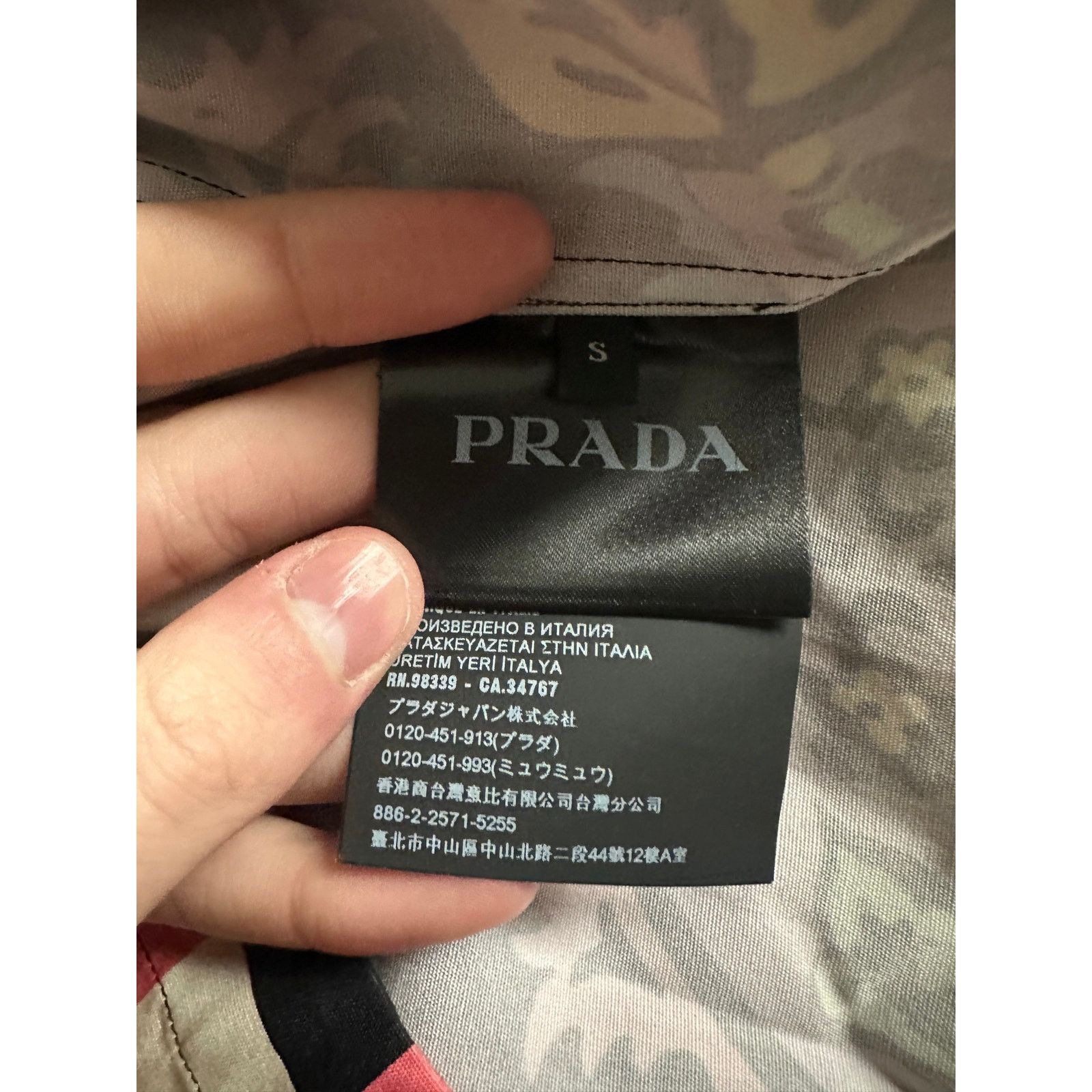 Prada Prada Double Match Shirt Multi Floral Used Small Size US S / EU 44-46 / 1 - 3 Thumbnail