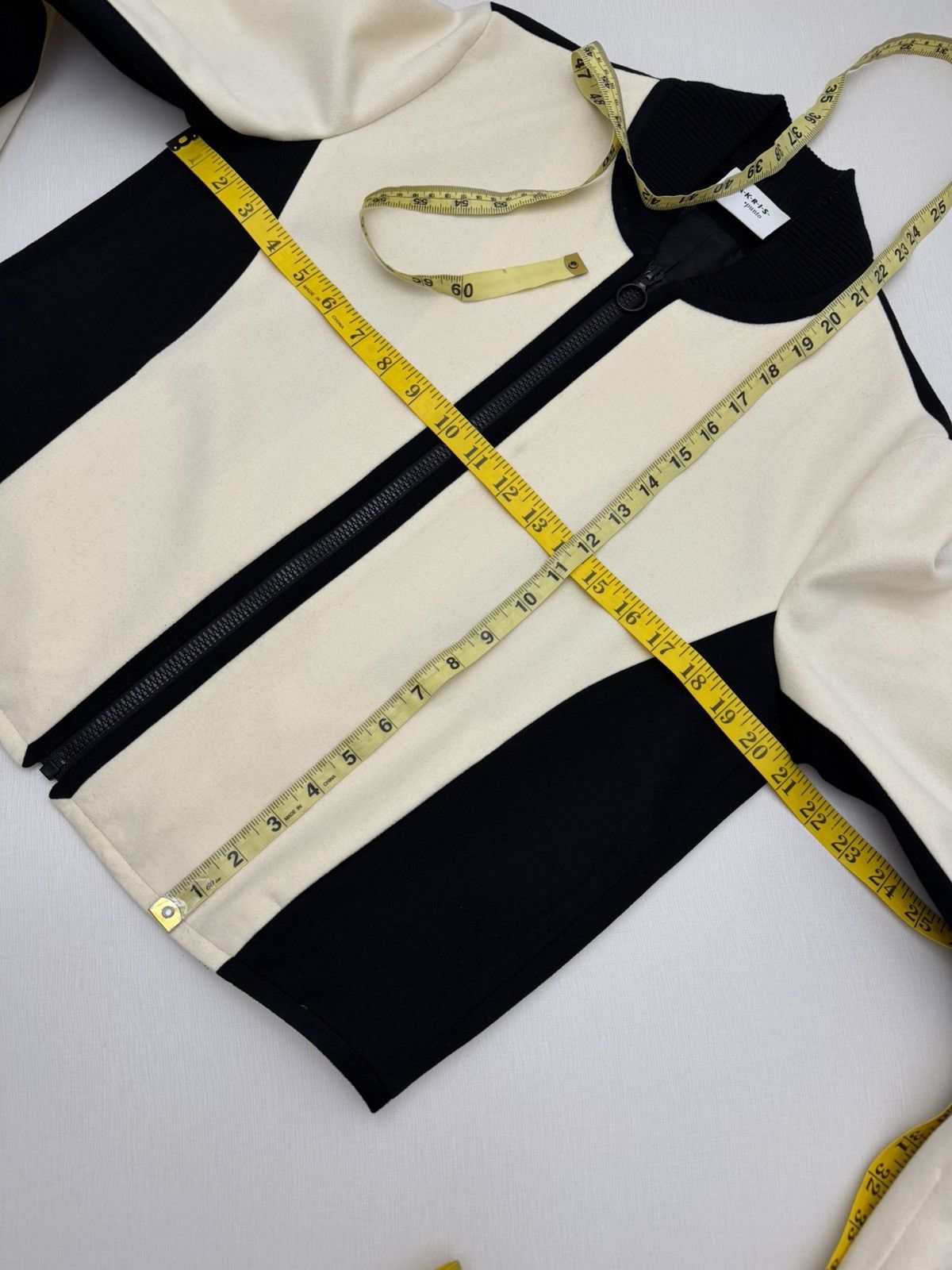 Akris Akris Punto Black & White Zip Up Wool Bomber Women’s US 8 Size M / US 6-8 / IT 42-44 - 6 Thumbnail