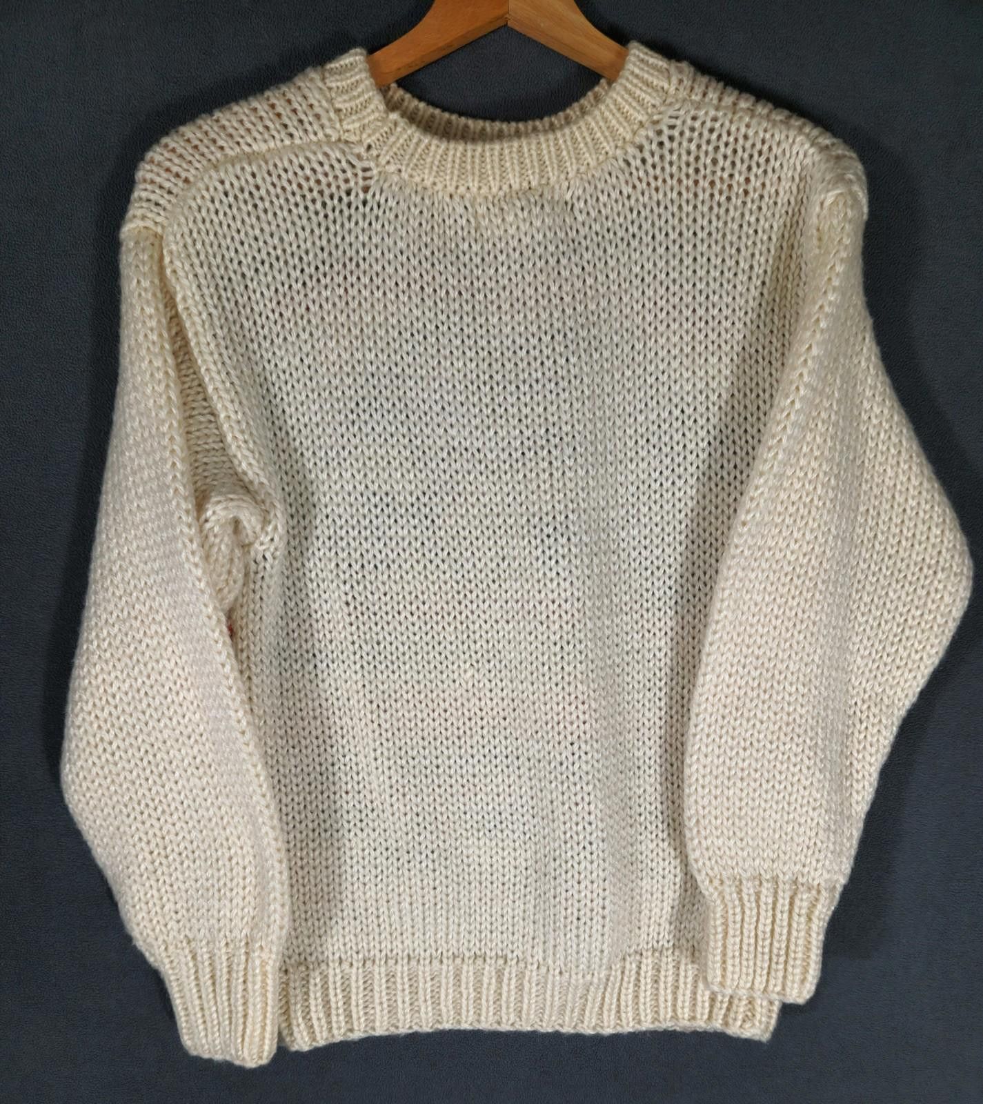 The Unbranded Brand Vintage Petites, Hand Knit Sweater (Women’s Petite) Size M / US 6-8 / IT 42-44 - 5 Thumbnail