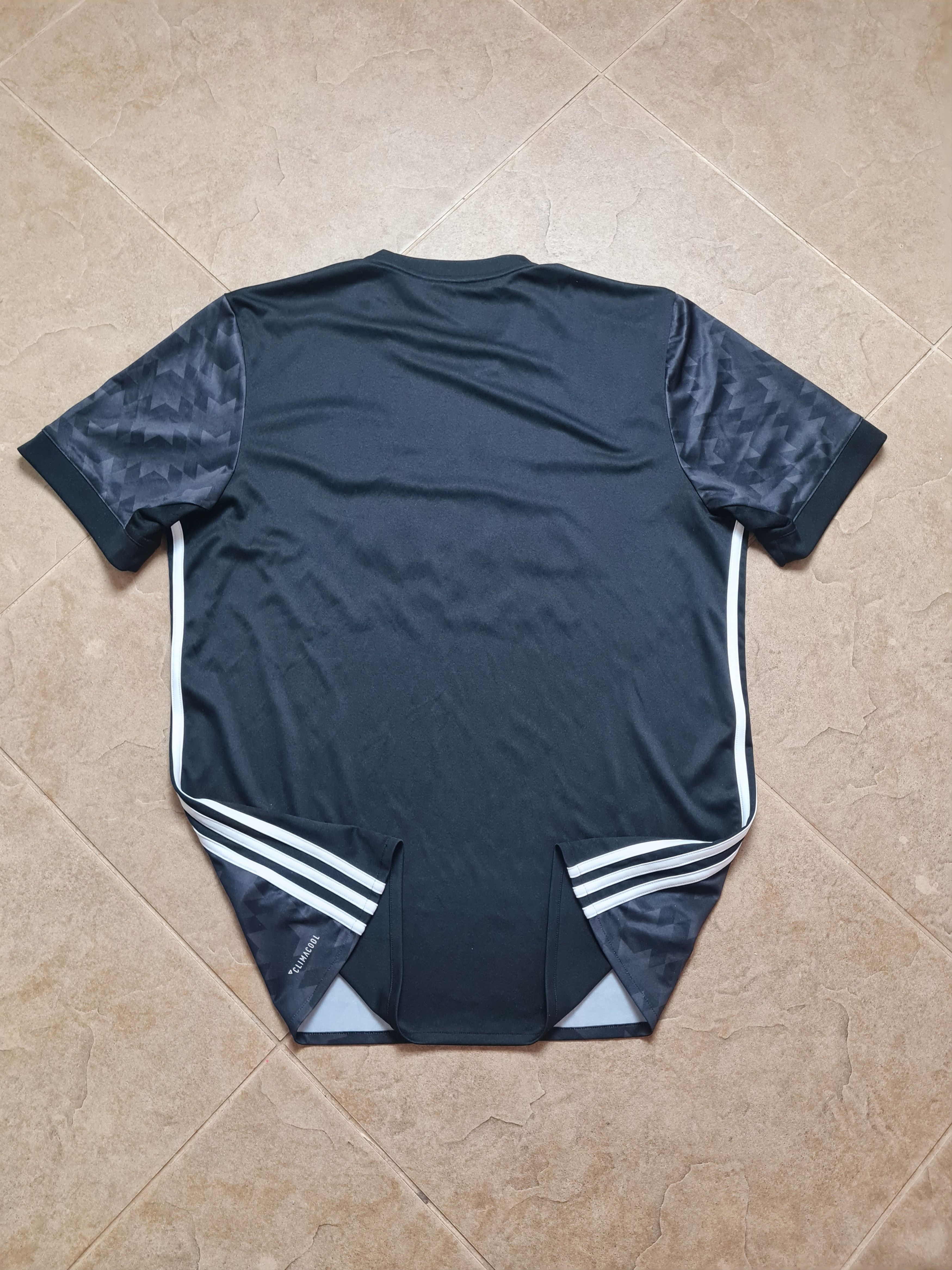 Adidas Jersey Manchester United Adidas Black 2017-18 Soccer Shirt L Size US L / EU 52-54 / 3 - 10 Thumbnail