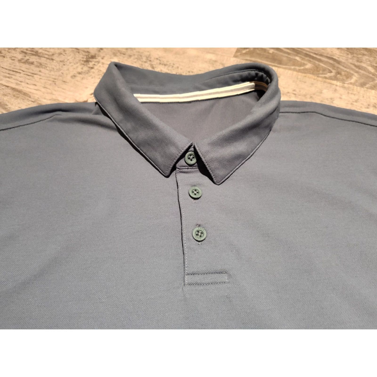 Vuori Vuori Gamepoint Polo Shirt Mens 2XL Gray Athletic Performance Casual Shirt Polo V1028 EUC Size US XXL / EU 58 / 5 - 3 Thumbnail