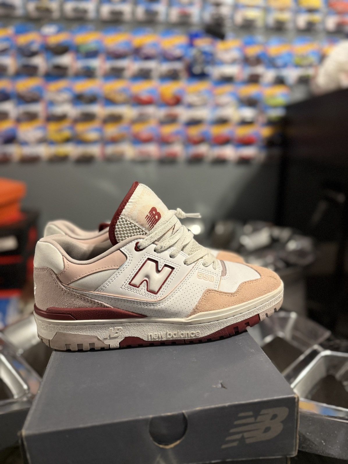 New Balance New balance 550 white scarlet Size US 10 / IT 40 - 3 Thumbnail