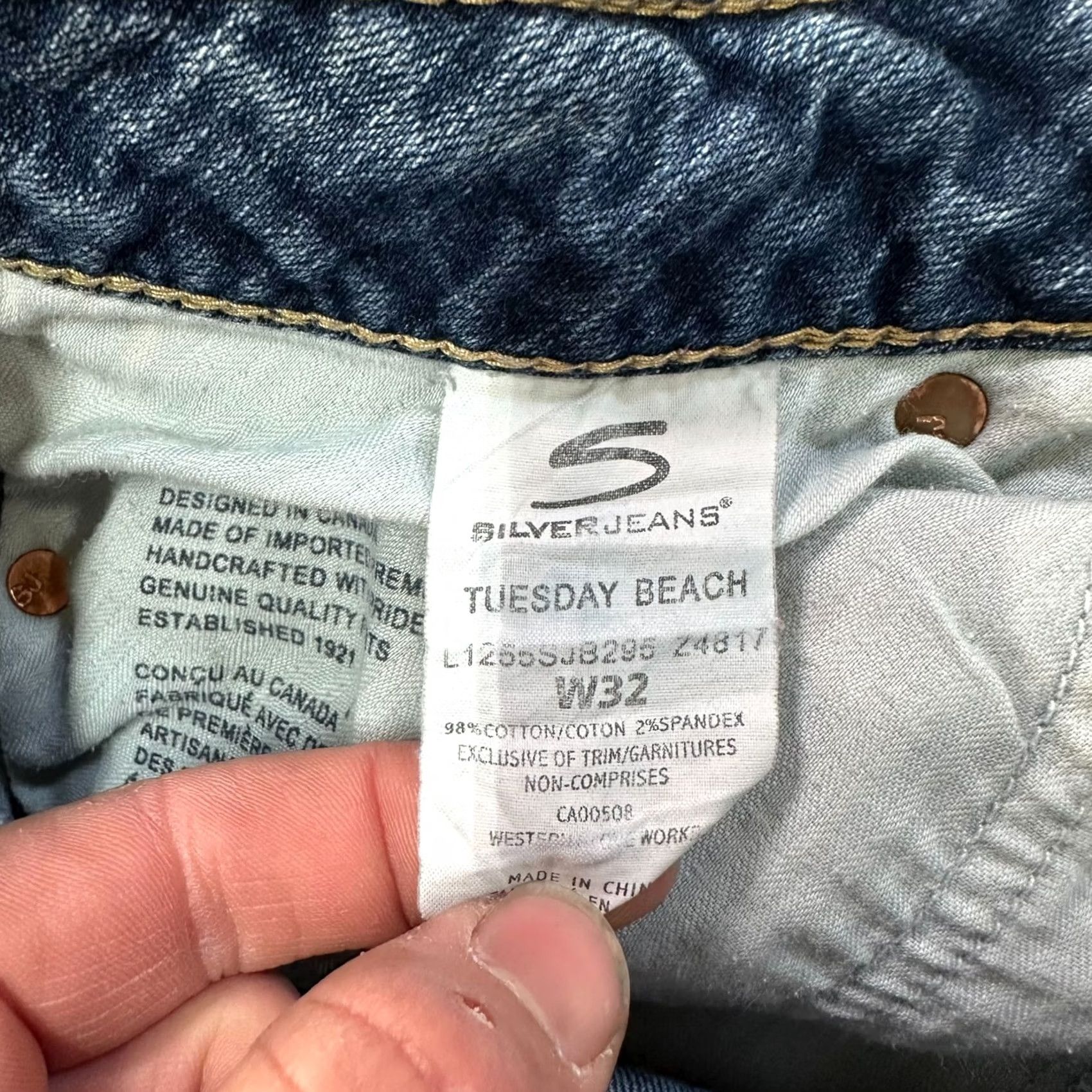 Silver Jeans Co. Silver Tuesday Women's 32 Blue Denim Stretch Low rise Beach Shorts Size 24" / US 00 / IT 34 - 4 Thumbnail