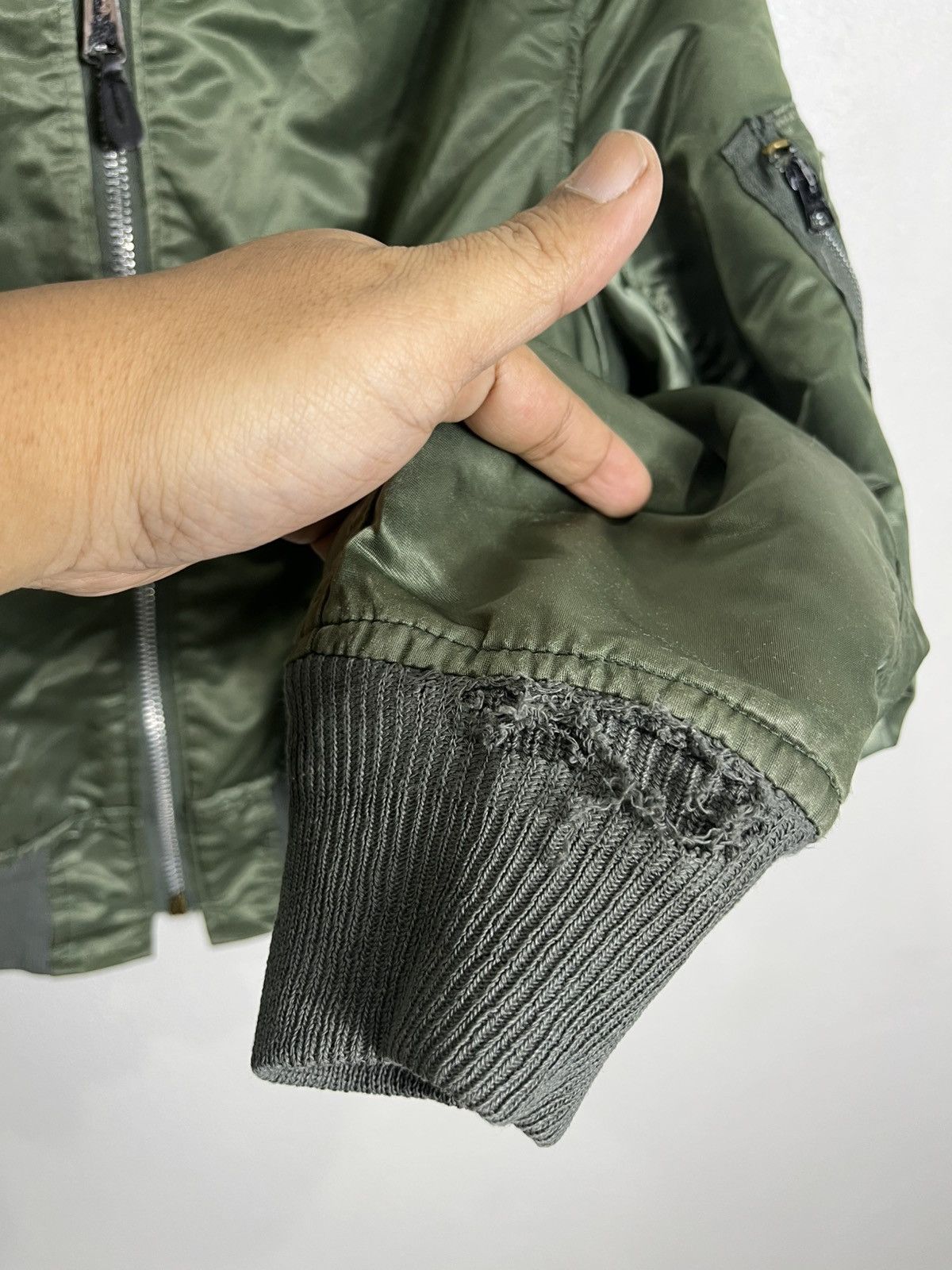 Vintage Vintage Jacket Flyers itermediate MA-1 Riversible Distressed Size US L / EU 52-54 / 3 - 10 Thumbnail