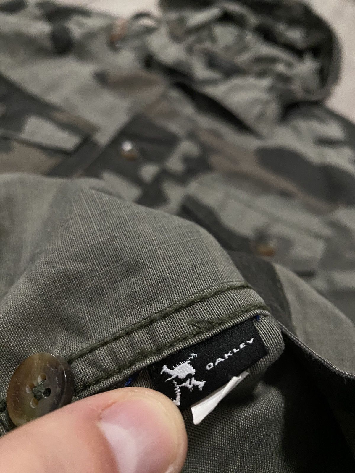 Oakley Vintage Oakley Camo Military Jacket Real Tree Cargo Y2K Size US M / EU 48-50 / 2 - 6 Thumbnail