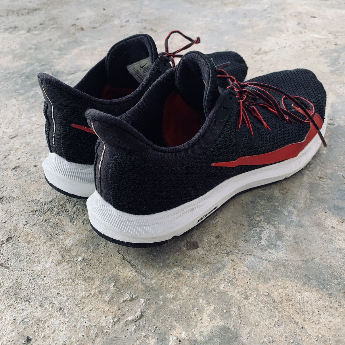 Nike Nike Quest 2.0 Black Red Running Size US 11 / EU 44 - 5 Thumbnail