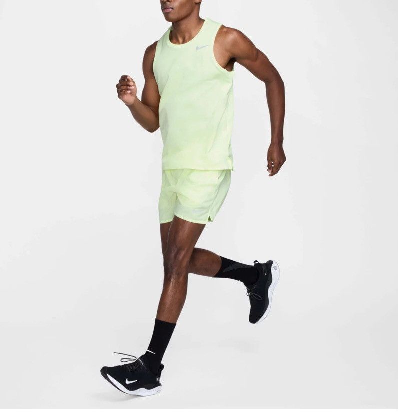 Nike Nike Men's Dri-FIT Challenger 5" Brief-Lined Versatile Short Size US 38 / EU 54 - 3 Thumbnail
