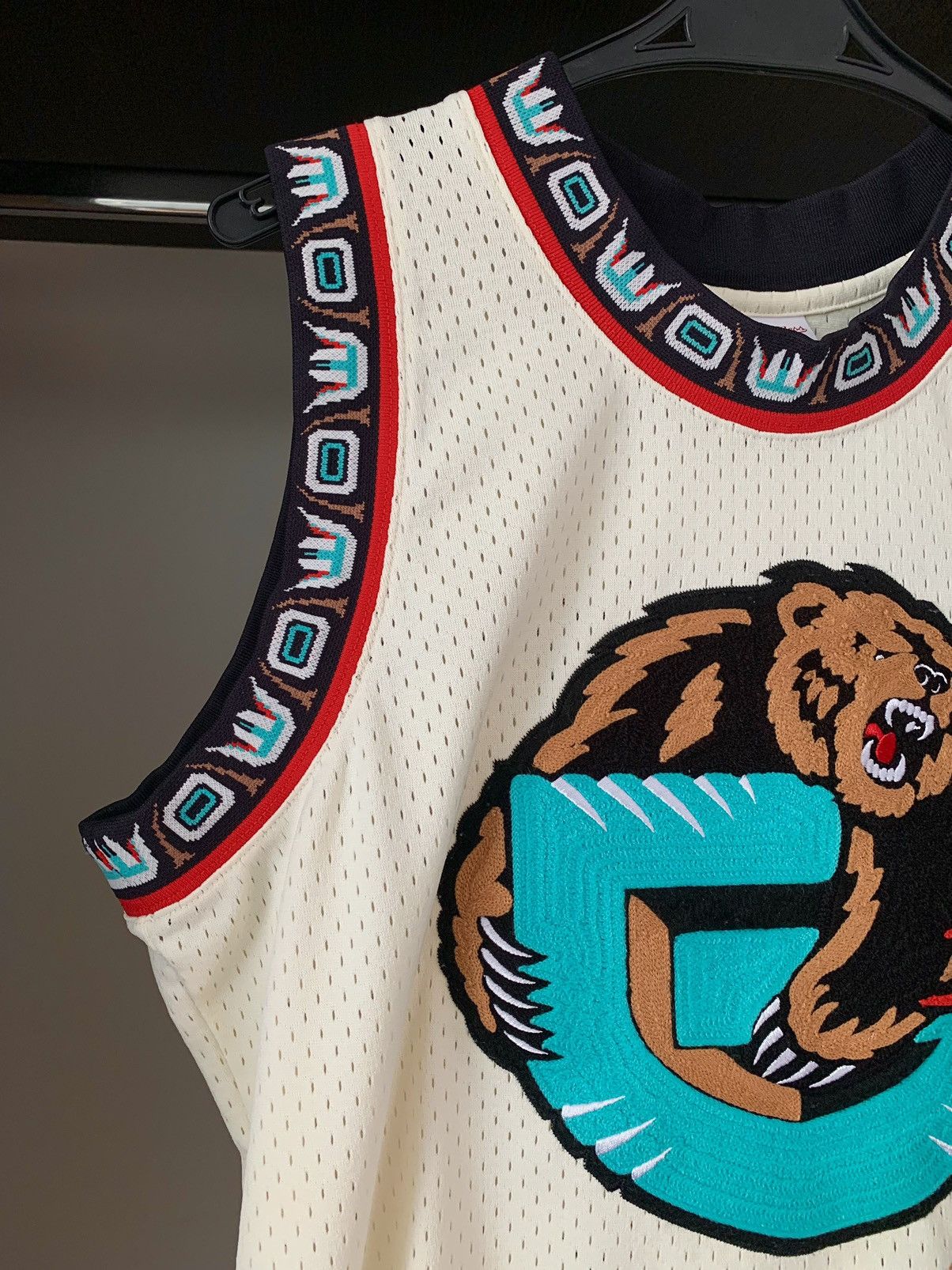 Mitchell & Ness Vancouver Grizzlies Mike Bibby Mitchell & Ness Jersey Size US L / EU 52-54 / 3 - 7 Thumbnail
