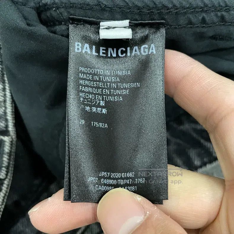 Balenciaga Balenciaga Wide Leg Washed Denim Pants Size US 29 - 5 Thumbnail