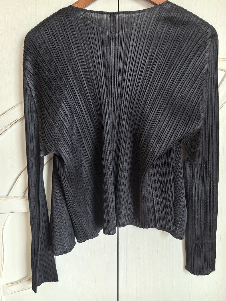 Issey Miyake Issey Miyake size:3 Black pleated coat Size M / US 6-8 / IT 42-44 - 2 Thumbnail