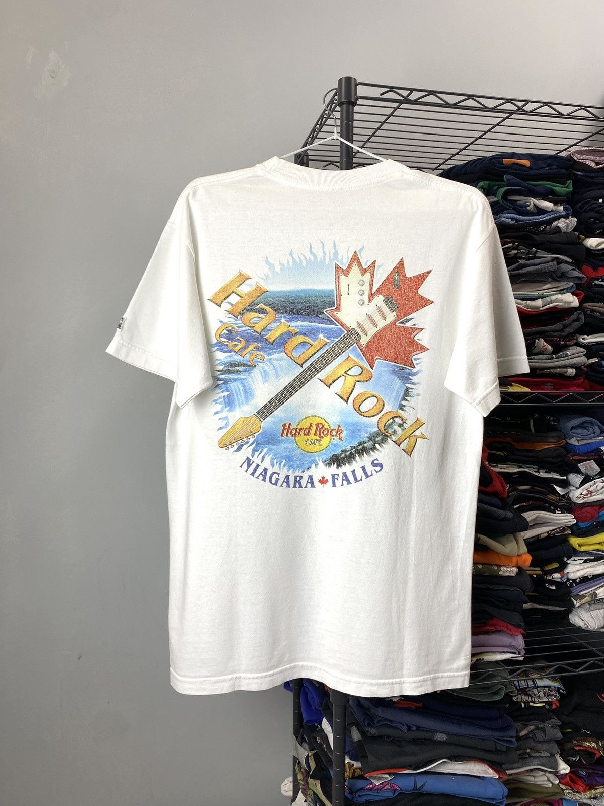 Band Tees Vintage 80-90’s Hard Rock Cafe Niagara Falls Canada TShirt Size US M / EU 48-50 / 2 - 1 Thumbnail