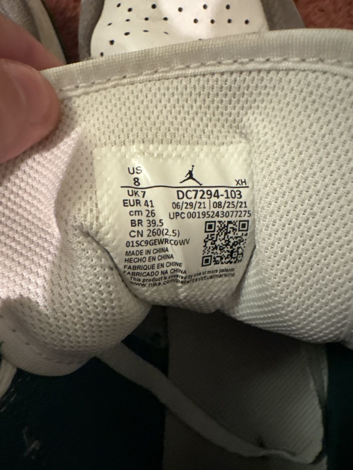 Jordan Brand White/green jordan 1 mids Size US 7 / EU 40 - 6 Thumbnail