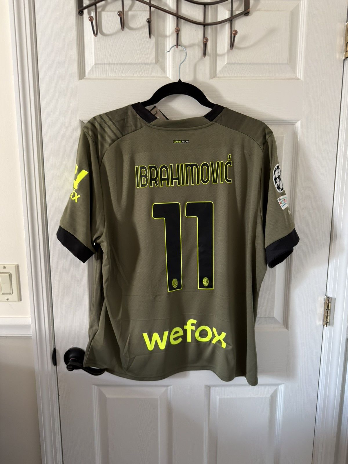 BNWT Zlatan 22/23 AC Milan 3rd Kit SZ XXL