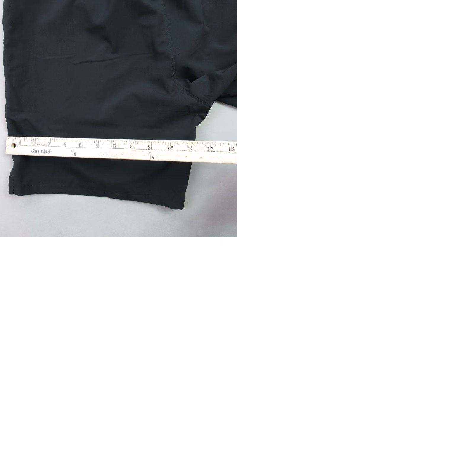 The North Face North Face Shorts Mens Small Black Outdoor Activewear Workout Drawstring Size US 27 - 9 Thumbnail