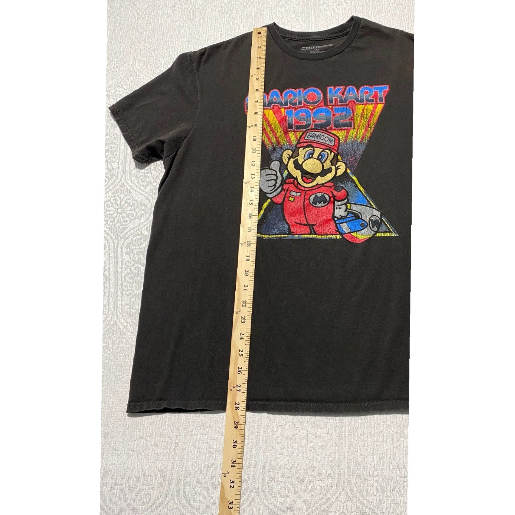 Nintendo Nintendo Mario Kart 1992 Famicom Graphic Tee Mens XL Black Short Sleeve 2021 Size US XL / EU 56 / 4 - 5 Thumbnail