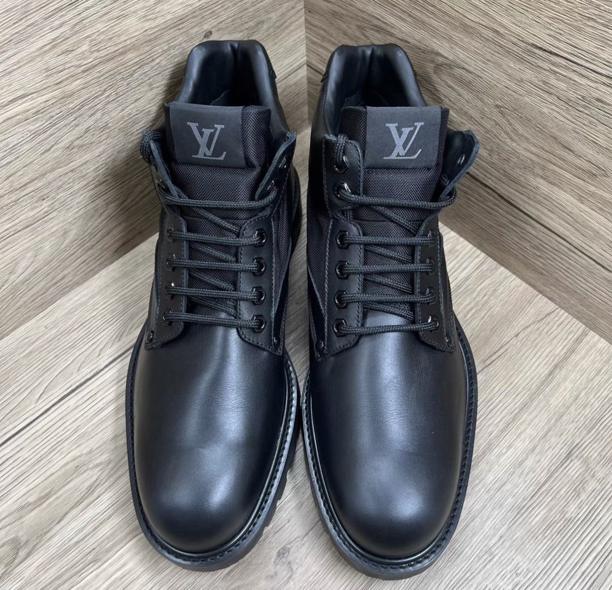 Louis Vuitton Louis Vuitton Damier Graphite Black Logo Ankle Boots J41 Size US 9.5 / EU 42-43 - 2 Thumbnail