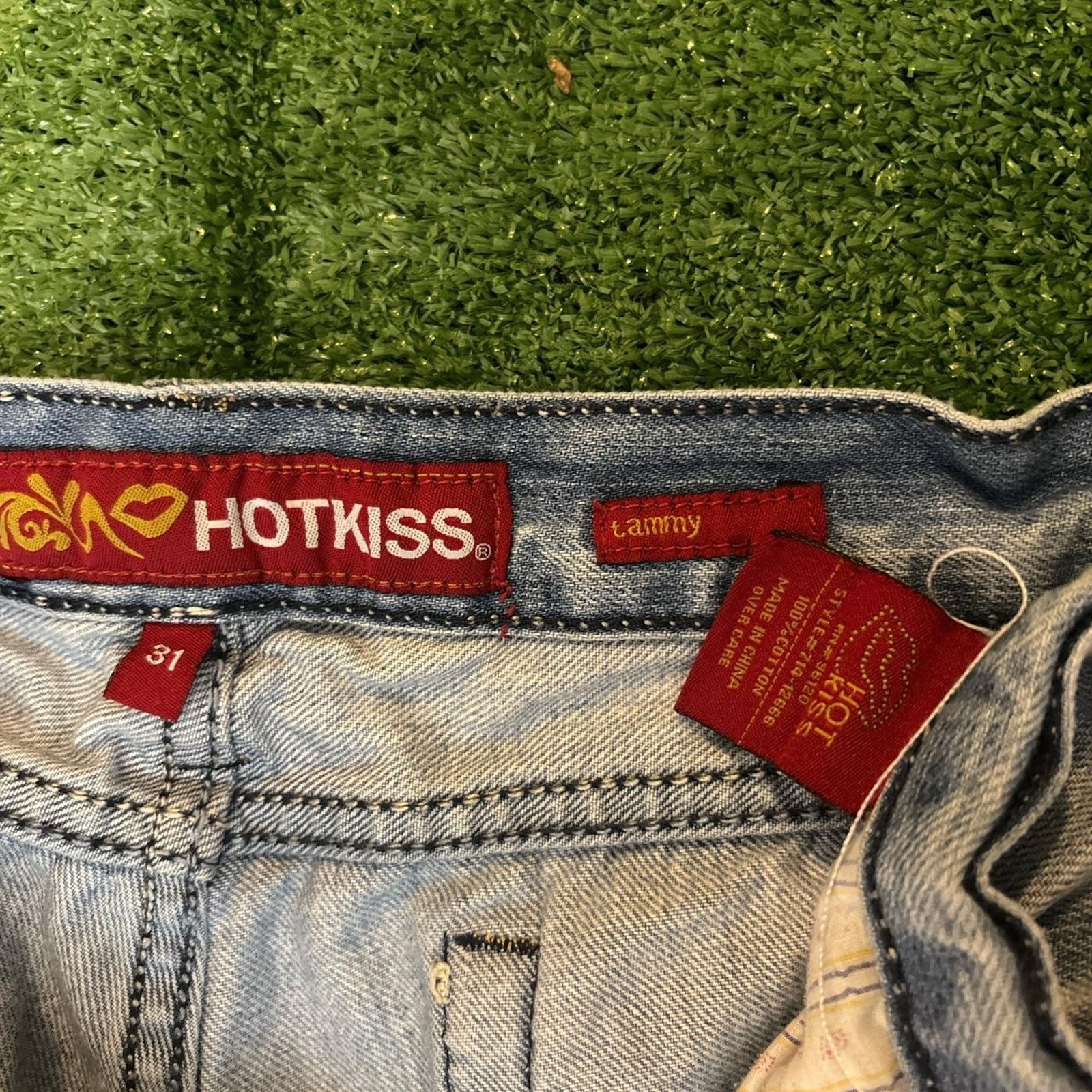 Other Women’s Retro Denim Hot Kiss Distressed Jeans Size 33" - 6 Thumbnail