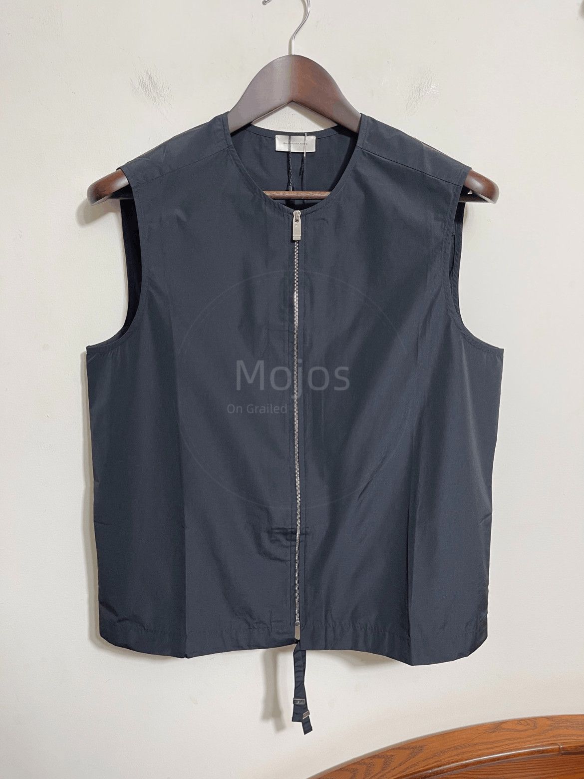 Balenciaga Sz 46 Balenciaga Zip-up Plain Vest-2508 Size US S / EU 44-46 / 1 - 1 Thumbnail