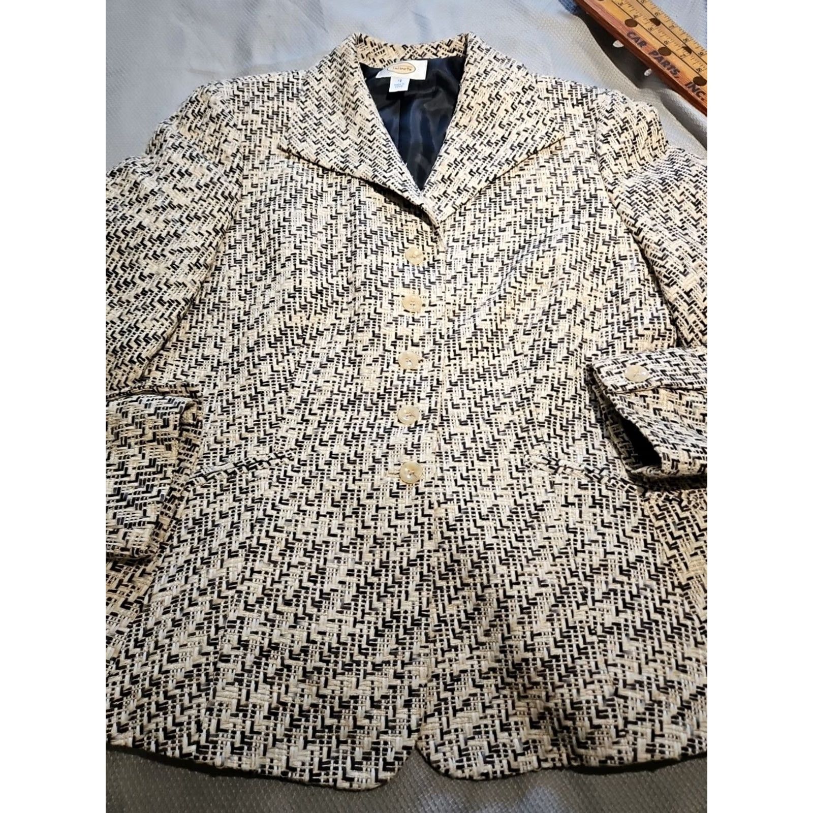 Talbots VINTAGE Talbots Womens Jacket Size 12 Beige Silk Blend Blazer Button Tan Top Blazer Jacket Size XL / US 12-14 / IT 48-50 - 5 Thumbnail