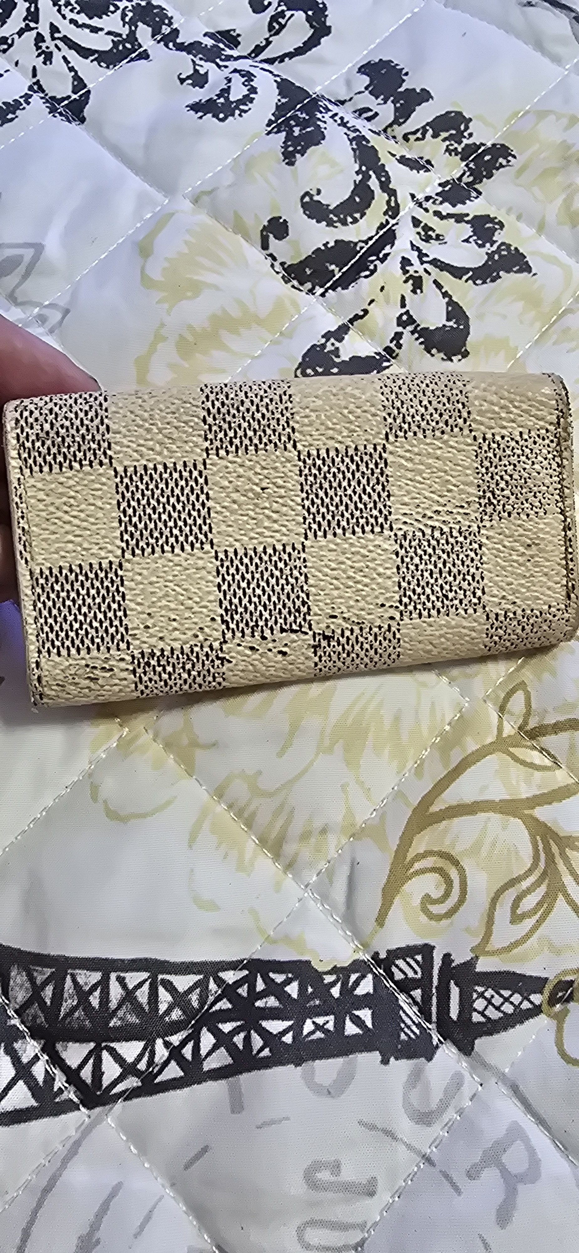 Louis Vuitton Damier Azur 4 Hook Key Case Vanilla Size ONE SIZE - 2 Thumbnail