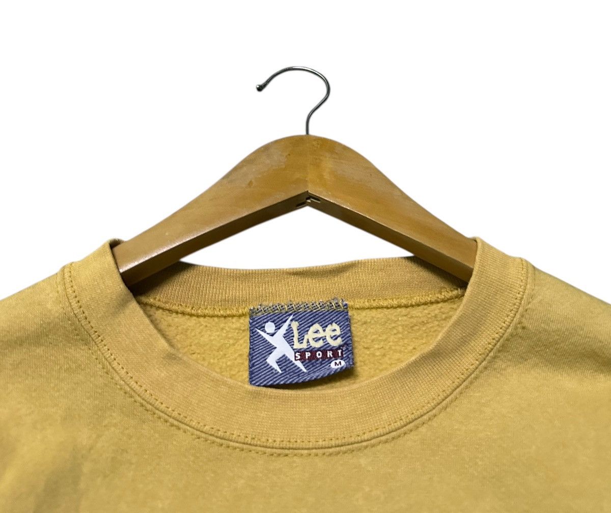 Lee vintage 1990s Lee Sport Dallas Cowboys NFL crew sweatshirt Size US M / EU 48-50 / 2 - 3 Thumbnail