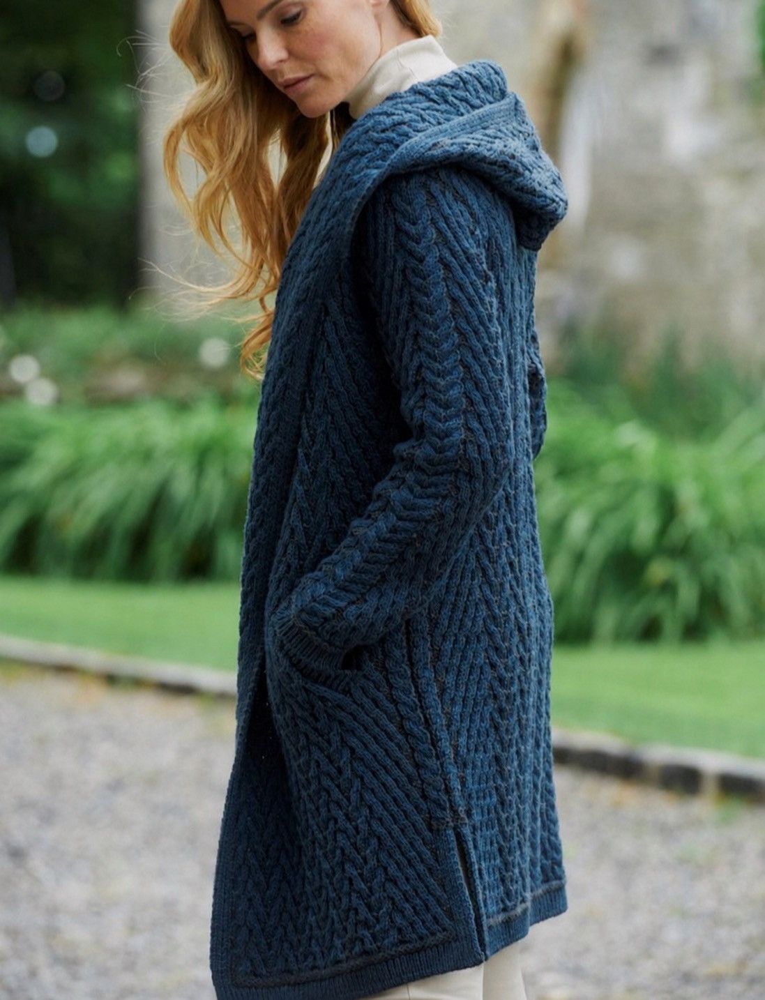 Loro Piana Aran Mor Herringbone Shawl Hood Cardigan Sweater Blue Wool Size L / US 10 / IT 46 - 1 Thumbnail