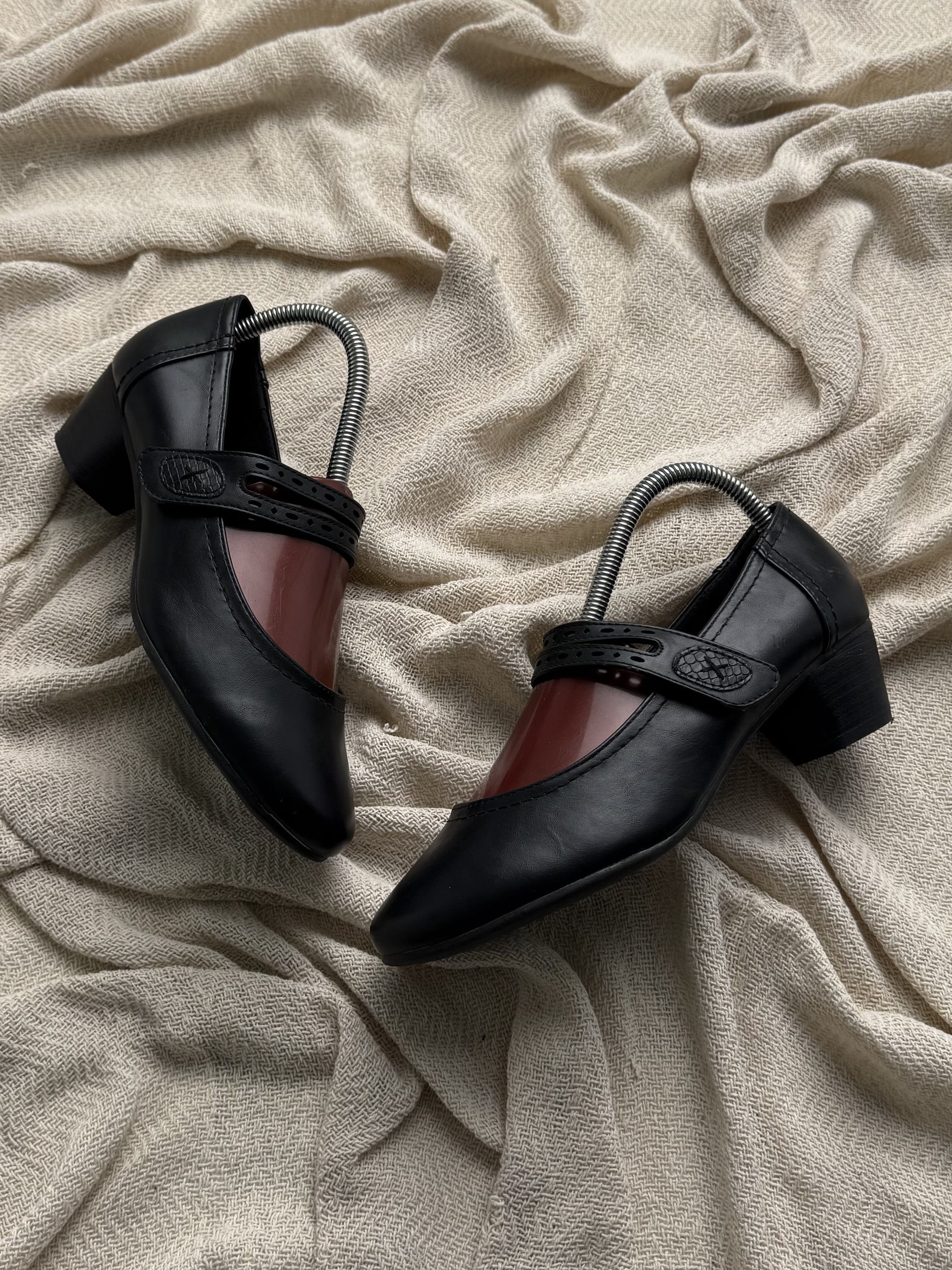 Vintage Vintage Leather Mary Jane Heels Block Heel Classic Shoes Size US 7.5 / IT 37.5 - 1 Thumbnail