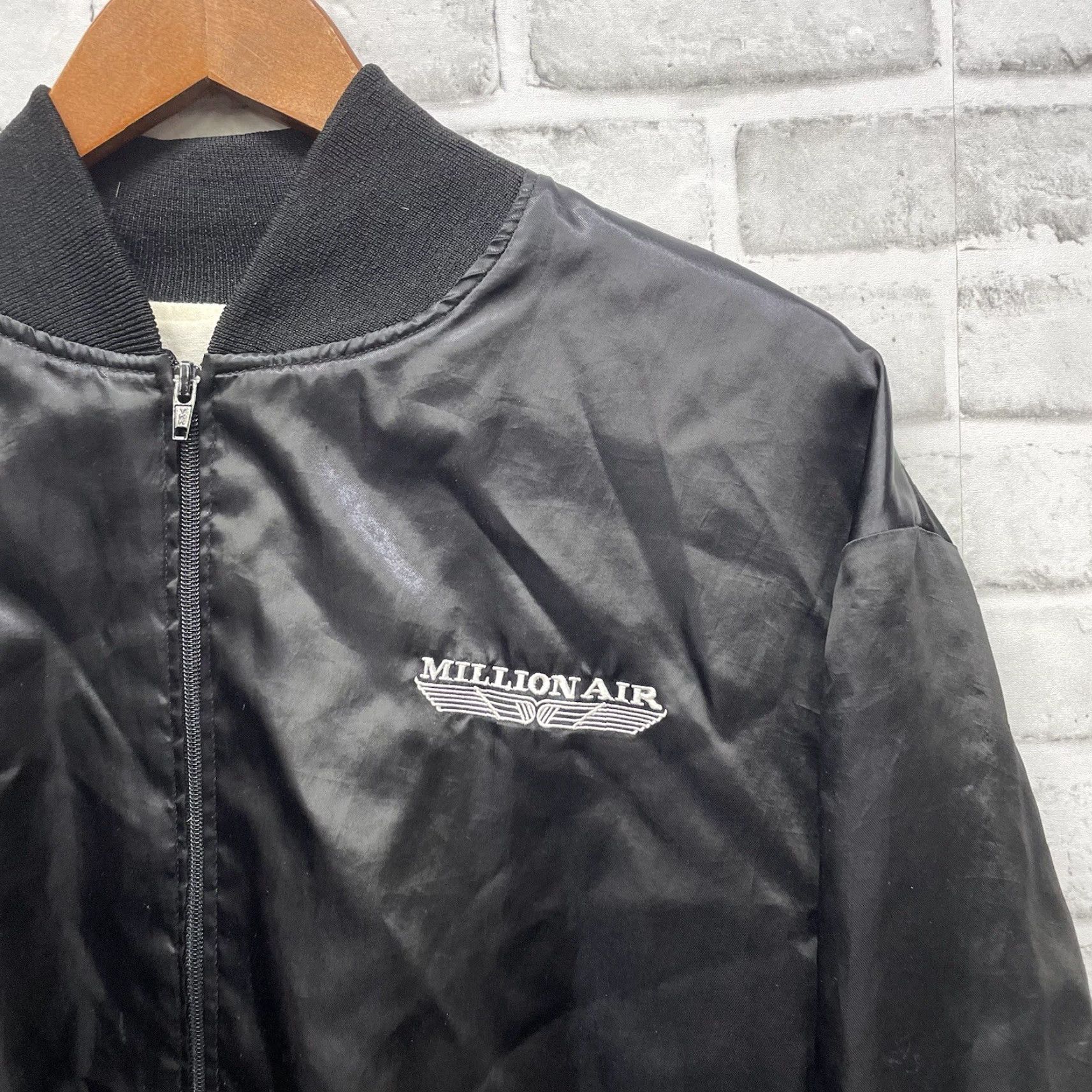 Holloway VTG Holloway Black Zip-Up MILLION AIR SATIN JACKET Mens Size L USA Size US L / EU 52-54 / 3 - 3 Thumbnail
