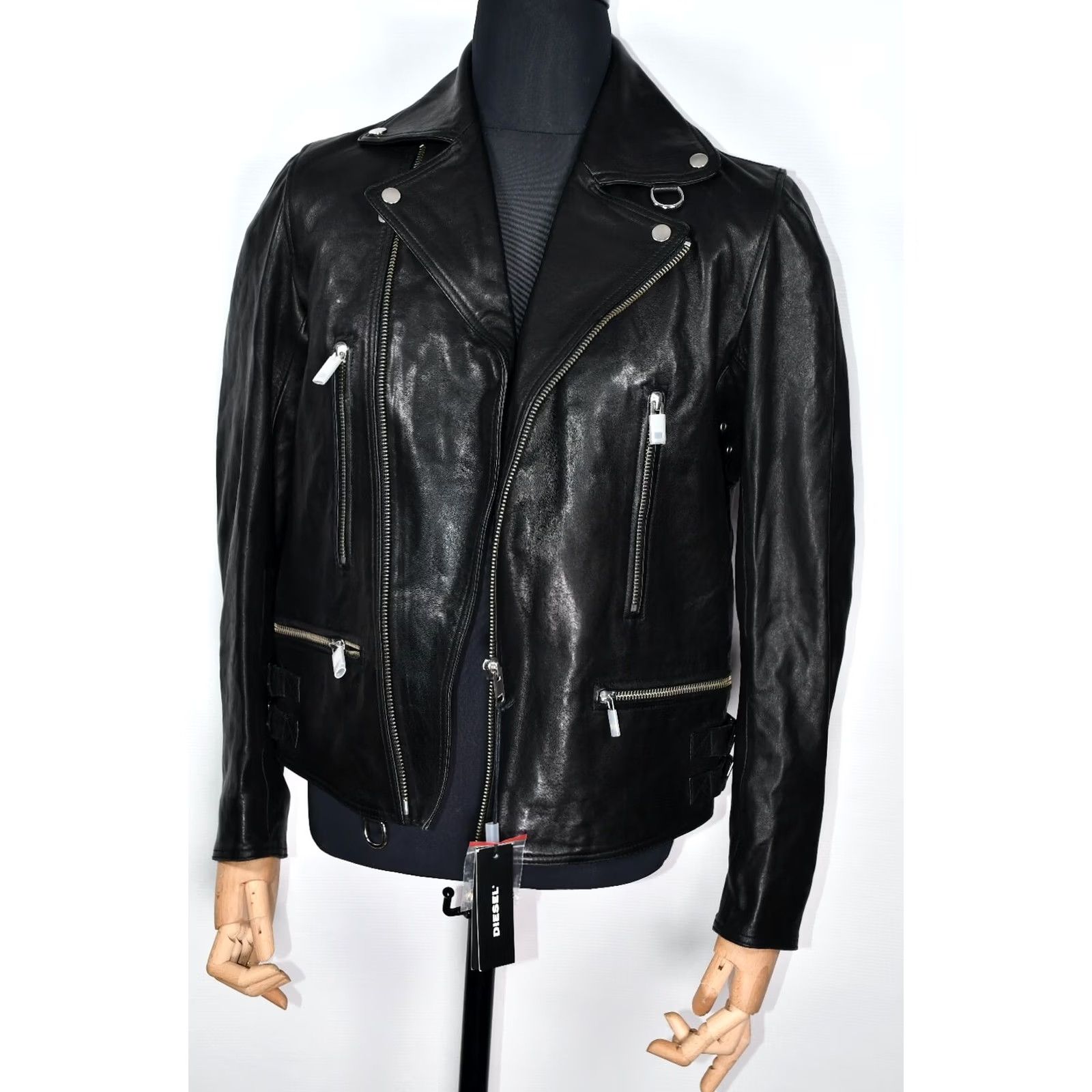 Diesel Diesel L-Gotiv-A Biker Leather Jacket Men's M Diesel Leather Jacket Motorcycle Jacket Black 57 cm Chest 60 cm Length 70 cm Sleeve 45 cm Shoulders XS? Size US M / EU 48-50 / 2 - 6 Thumbnail