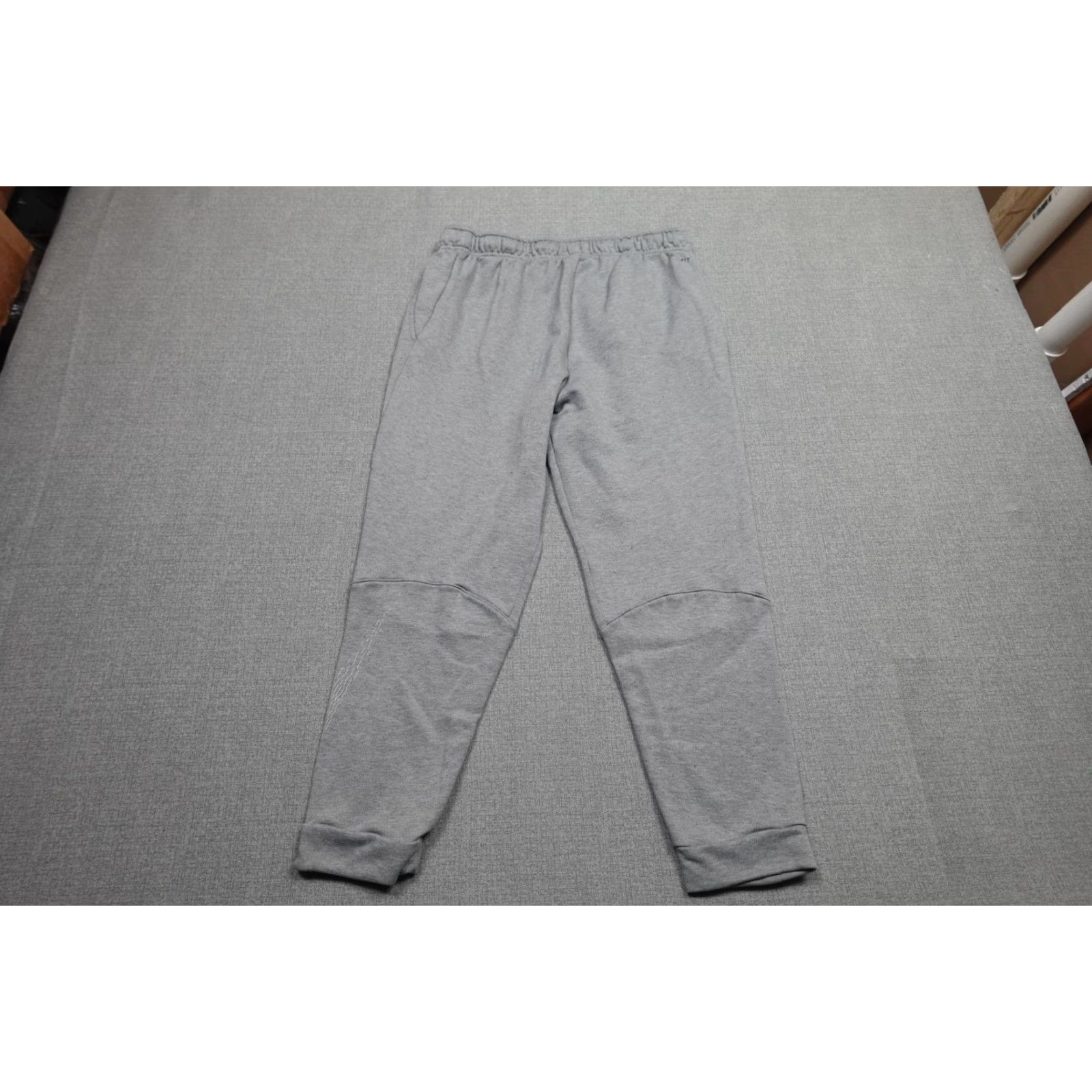 Nike Nike Dri-FIT Sweatpants Mens XL Gray Joggers Swoosh Training Lounge Pants Regular Elastic Waist Pockets Tapered Leg 100% Polyester Size US 36 / EU 52 - 3 Thumbnail