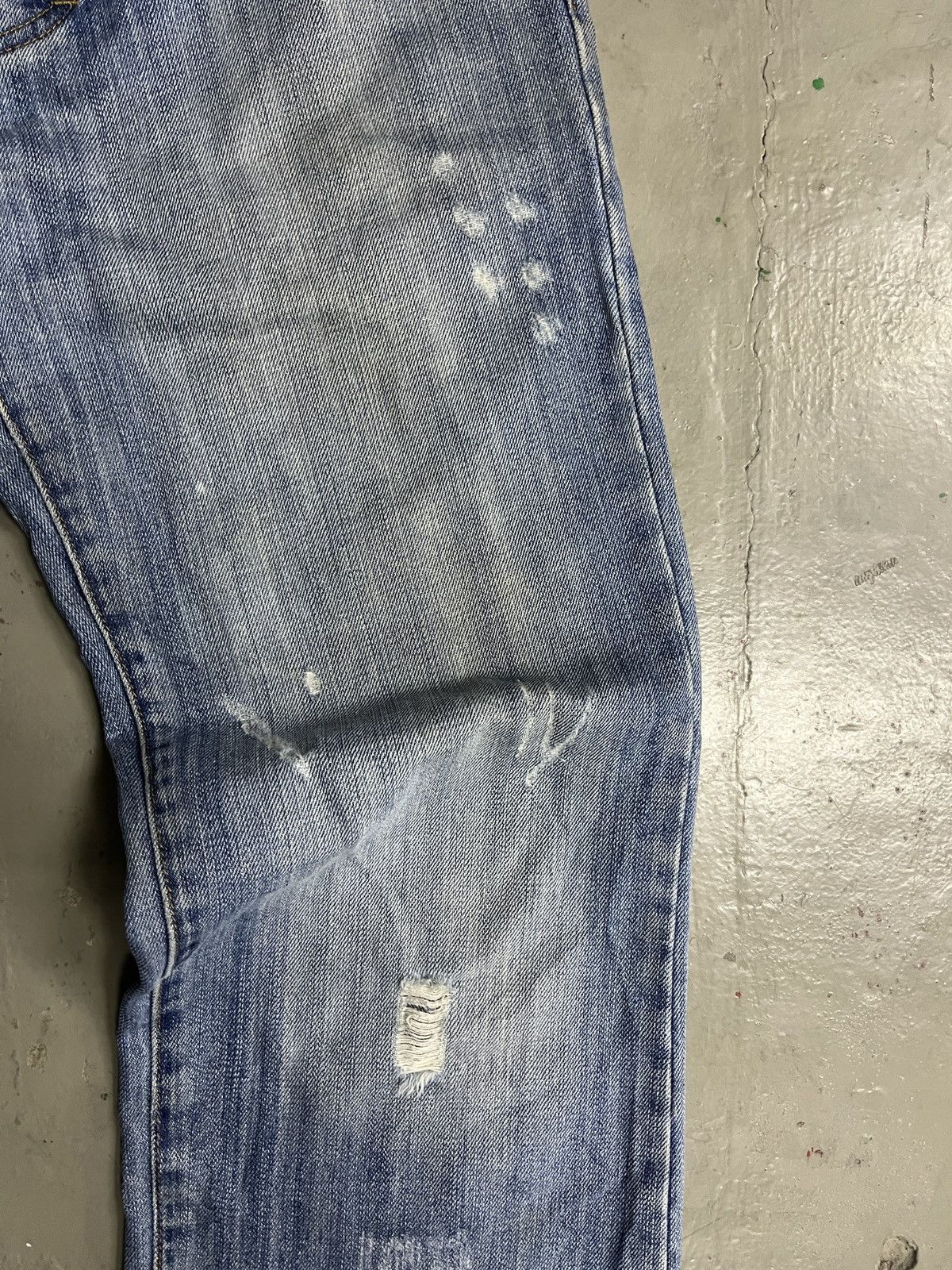 Dolce & Gabbana Vintage Dolce Gabbana Distressed DG Logo Denim Jeans Baggy Size US 32 / EU 48 - 9 Thumbnail