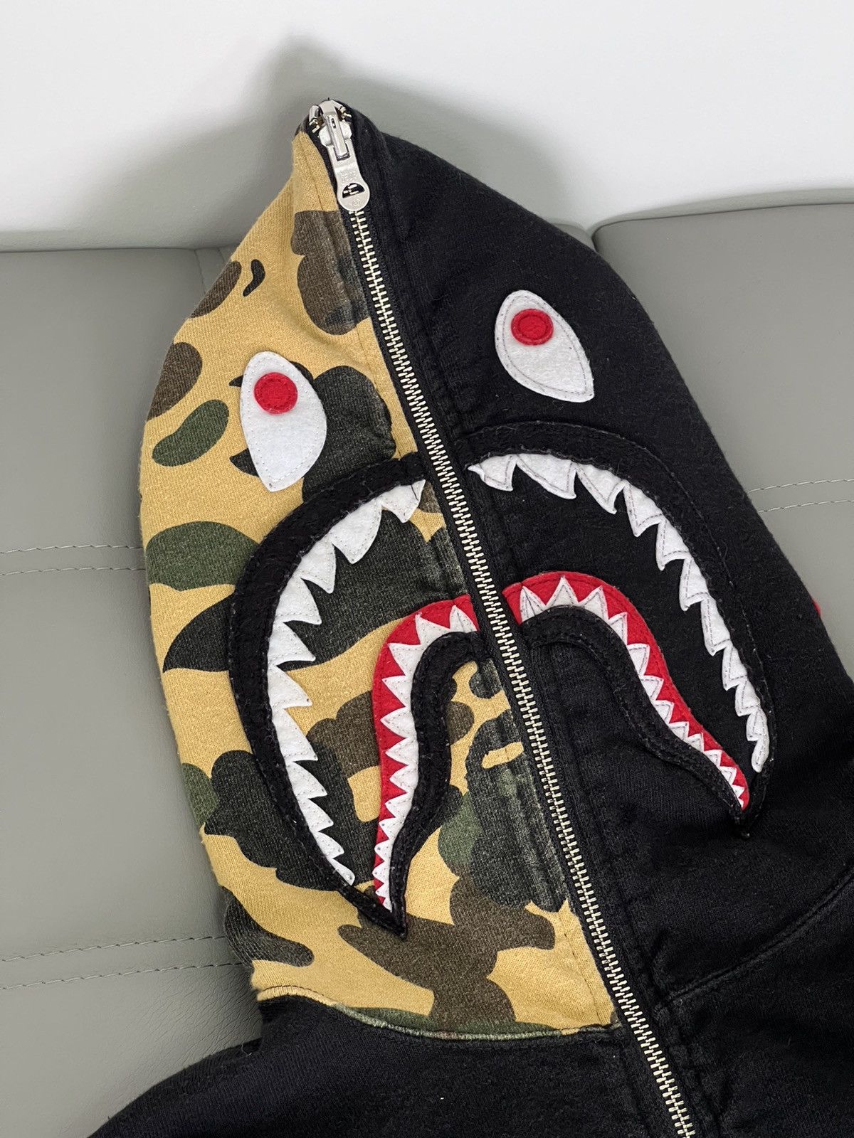 Bape Reversible camouflage with black Bape Shark print hoodie Size US S / EU 44-46 / 1 - 24 Thumbnail