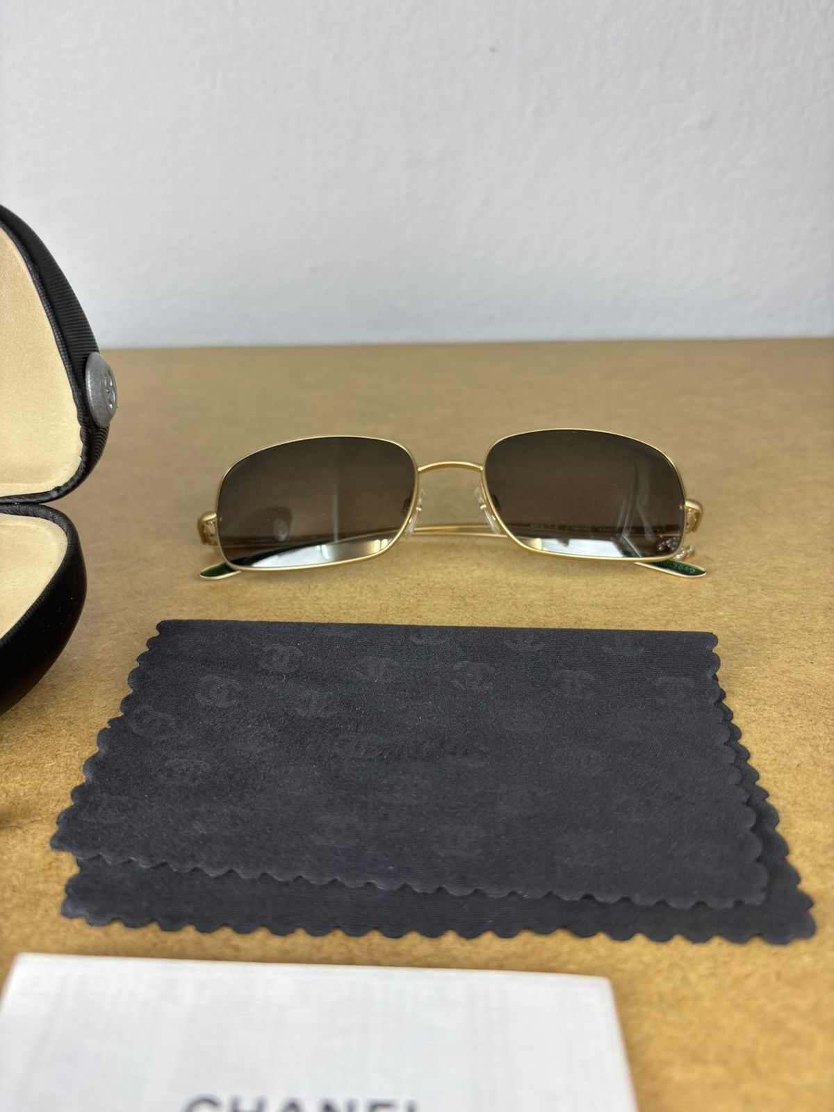 Chanel × Designer × Vintage Vintage Chanel Sunglasses Charm Metal Gold Luxury Unisex 90s Size ONE SIZE - 12 Thumbnail