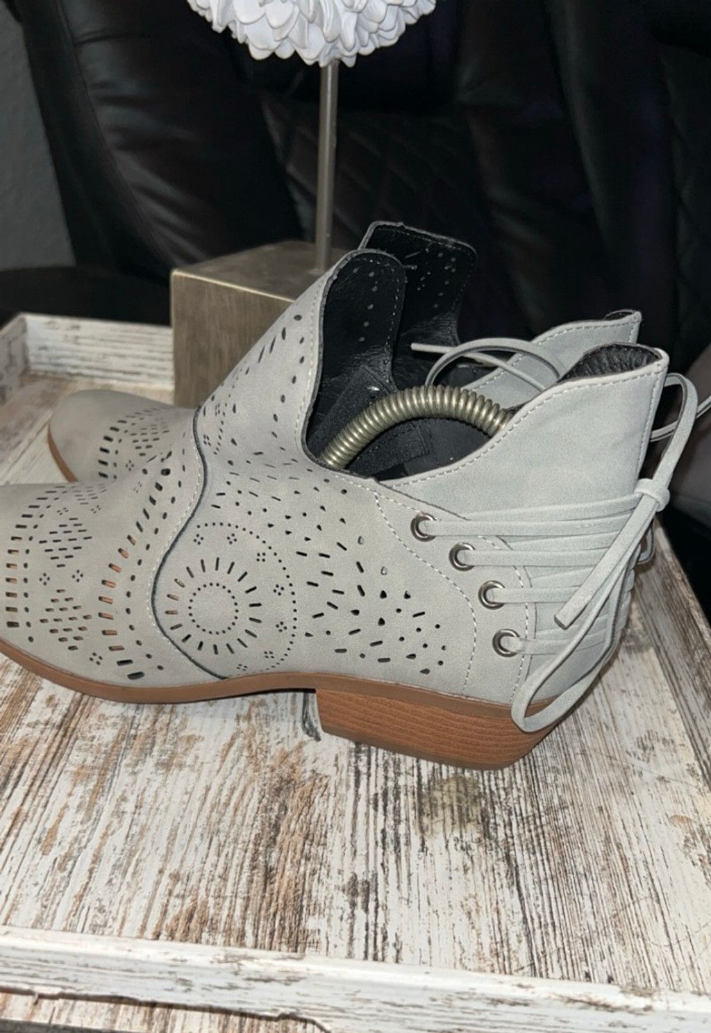 tentree Women's Tinstree Gray Laser Cut Ankle Boots & Booties Size 9 Size US 6 / IT 36 - 2 Thumbnail