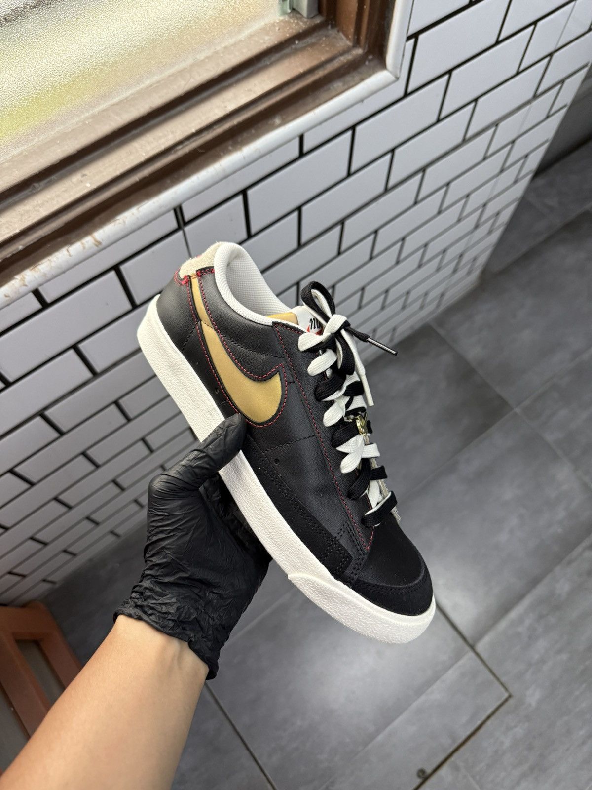 Nike Nike Blazer low 77 PRM Size US 8 / EU 41 - 1 Thumbnail