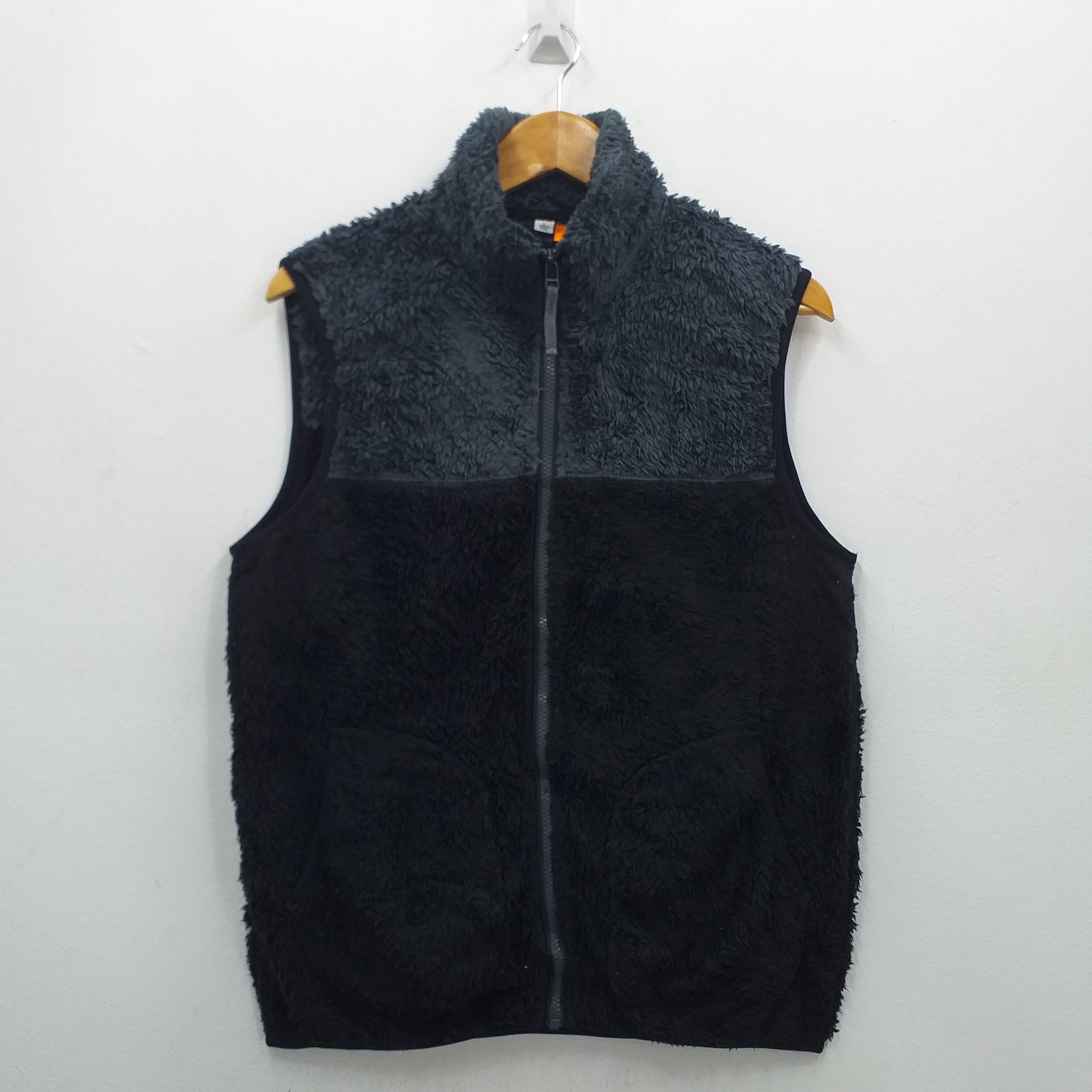 Japanese Brand Uniqlo Fleece Vest Jacket -J008 Size US L / EU 52-54 / 3 - 1 Thumbnail