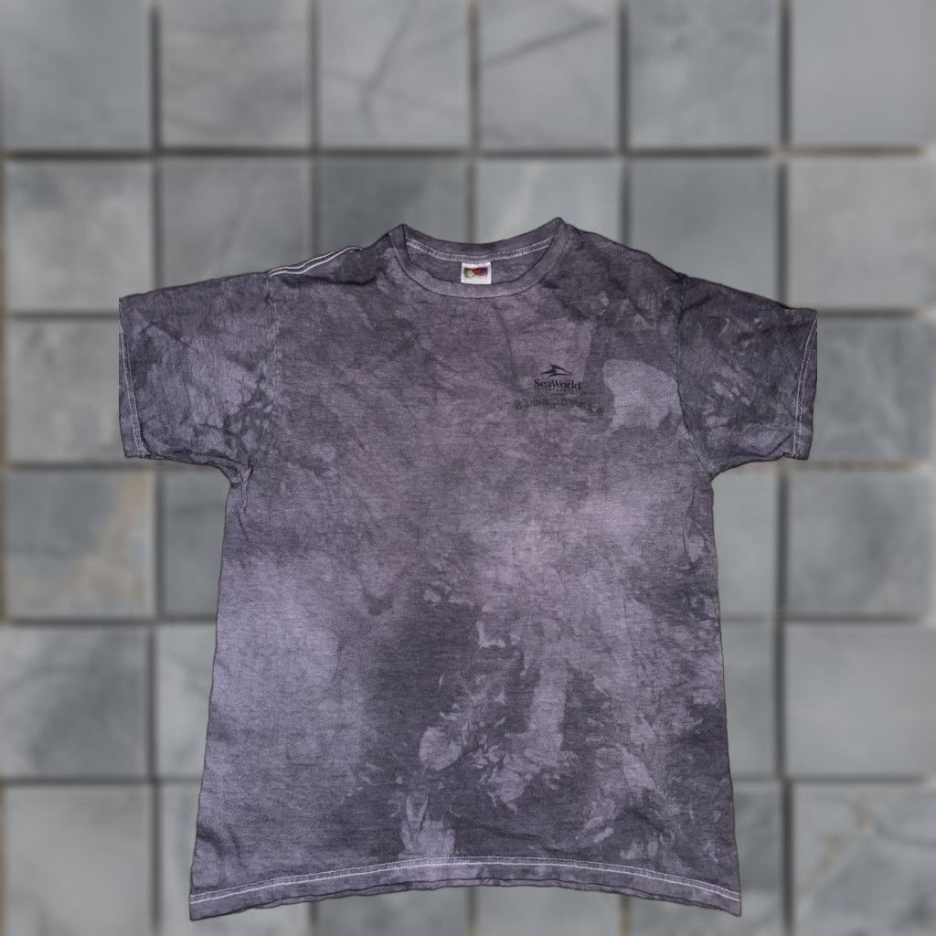 Vintage VINTAGE Fruit Of The Loom Sea World T-Shirt Black L Mens 20x27 Size US L / EU 52-54 / 3 - 1 Thumbnail