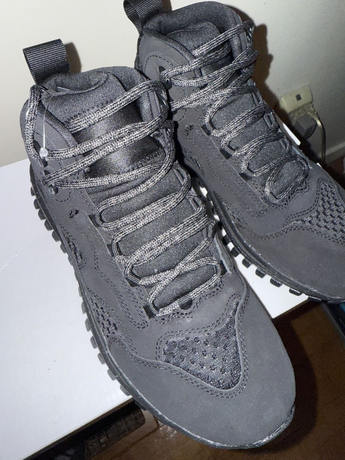 Brandblack Brandblack “Santa Monica” Black Cat mid-top shoes sz 9w/7.5m Size US 9 / IT 39 - 11 Thumbnail