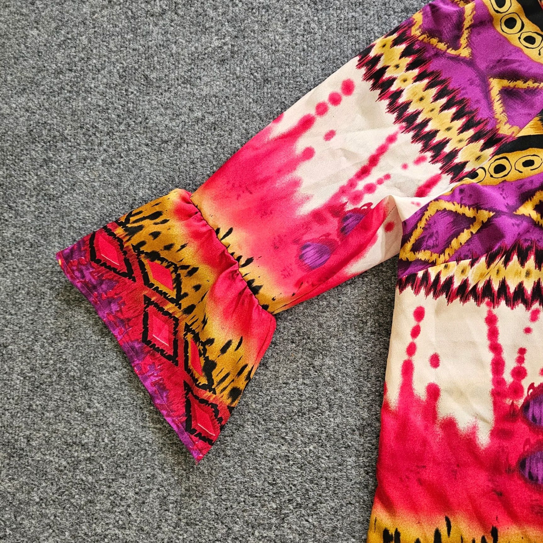 Bell Cocomo Top Shirt Women XL Petite Pink Southwest Bell Sleeve Aztec Casual Career Shirt Womens XL Petite Pink Aztec Southwest Bell Sleeve Size XL / US 12-14 / IT 48-50 - 4 Thumbnail